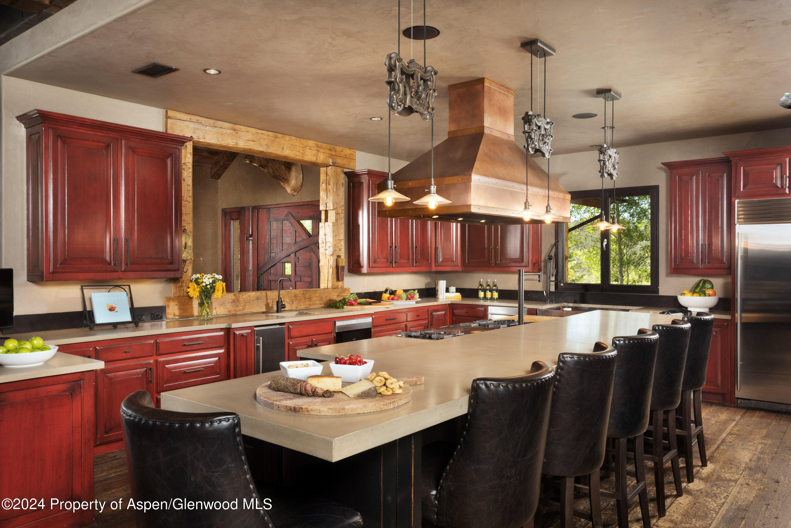 665 Callicotte Ranch Drive Property Photo 8