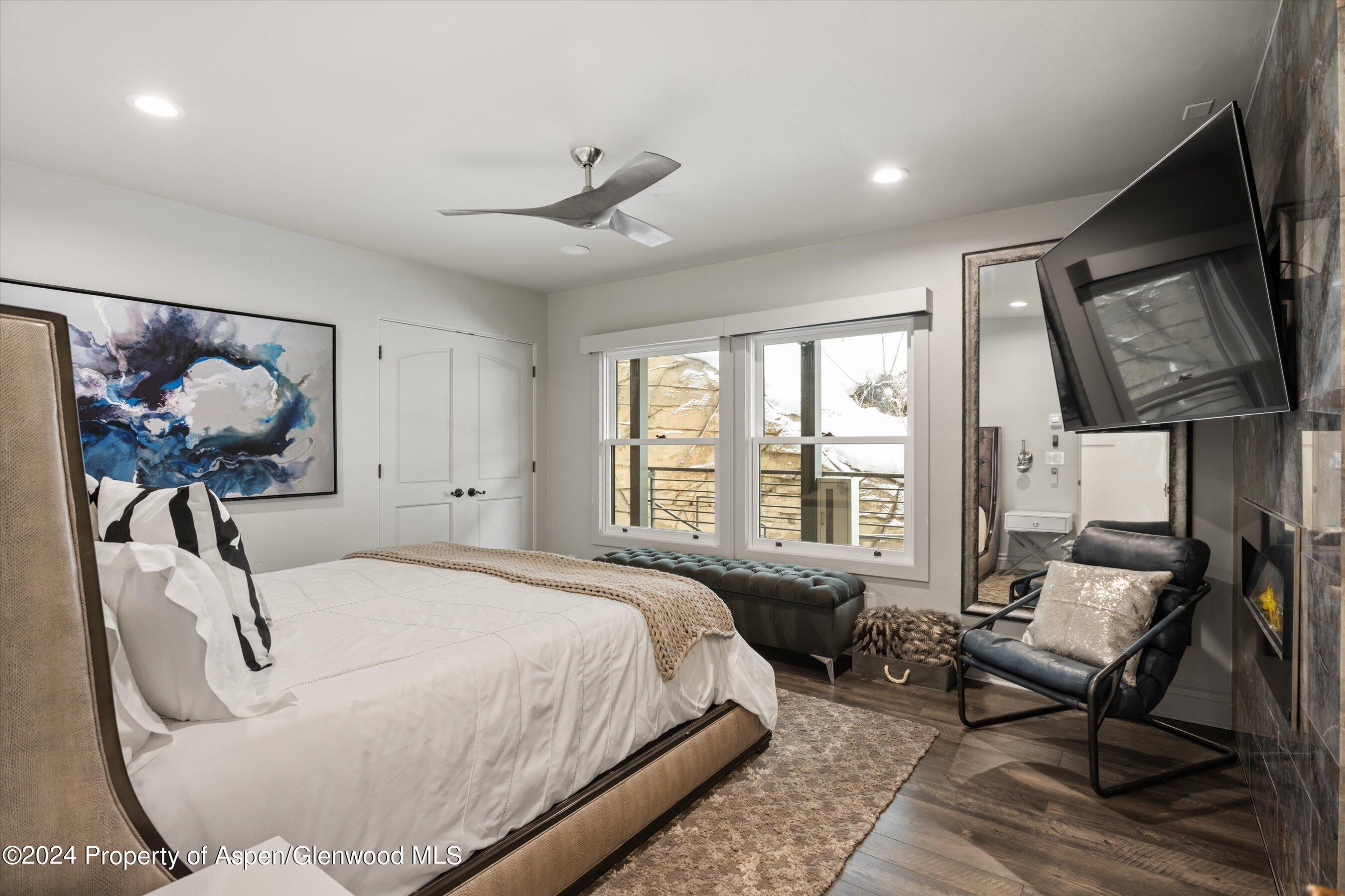 748 S Galena Street 2d Property Photo 17