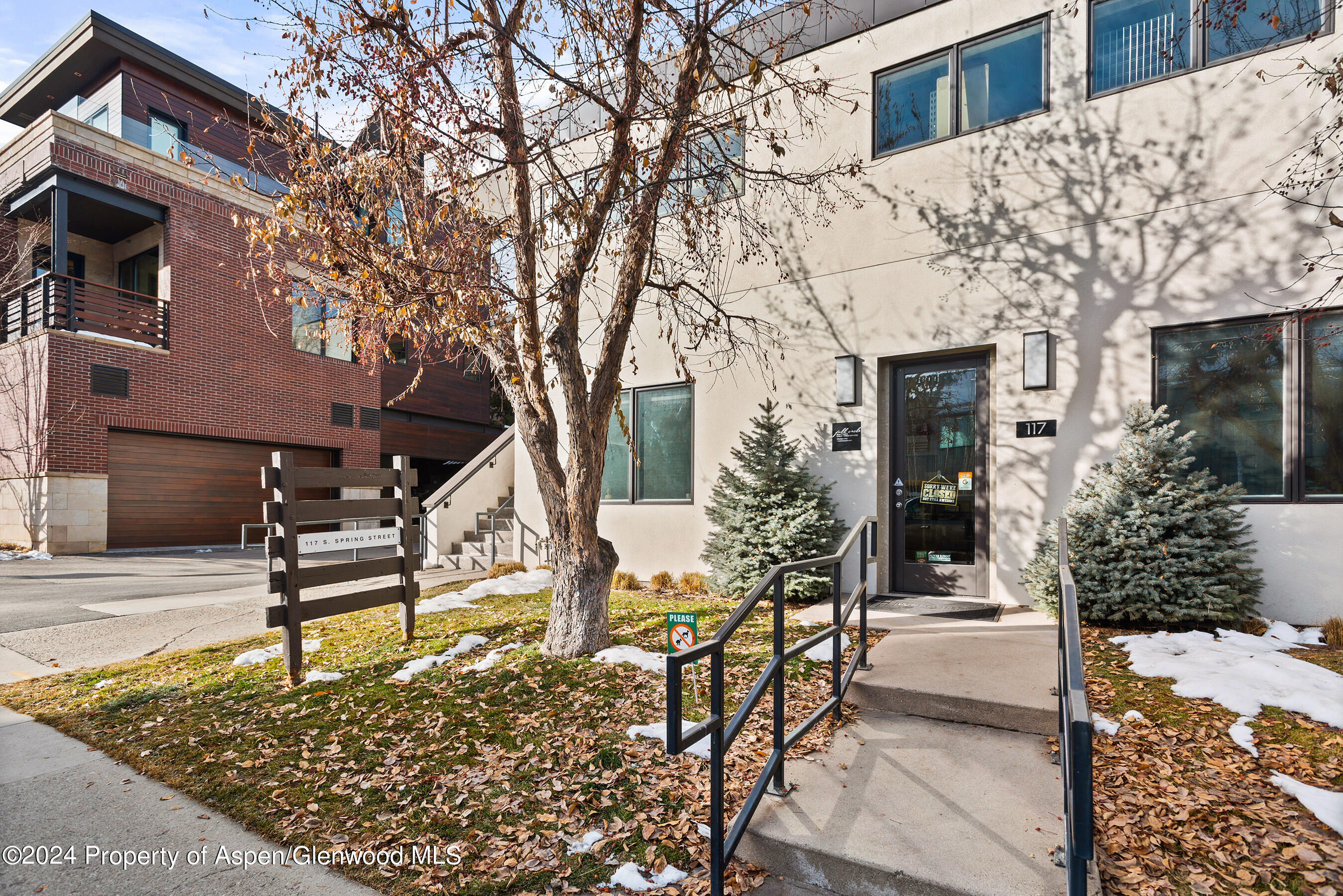 117 S Spring Street, A & B Property Photo 1