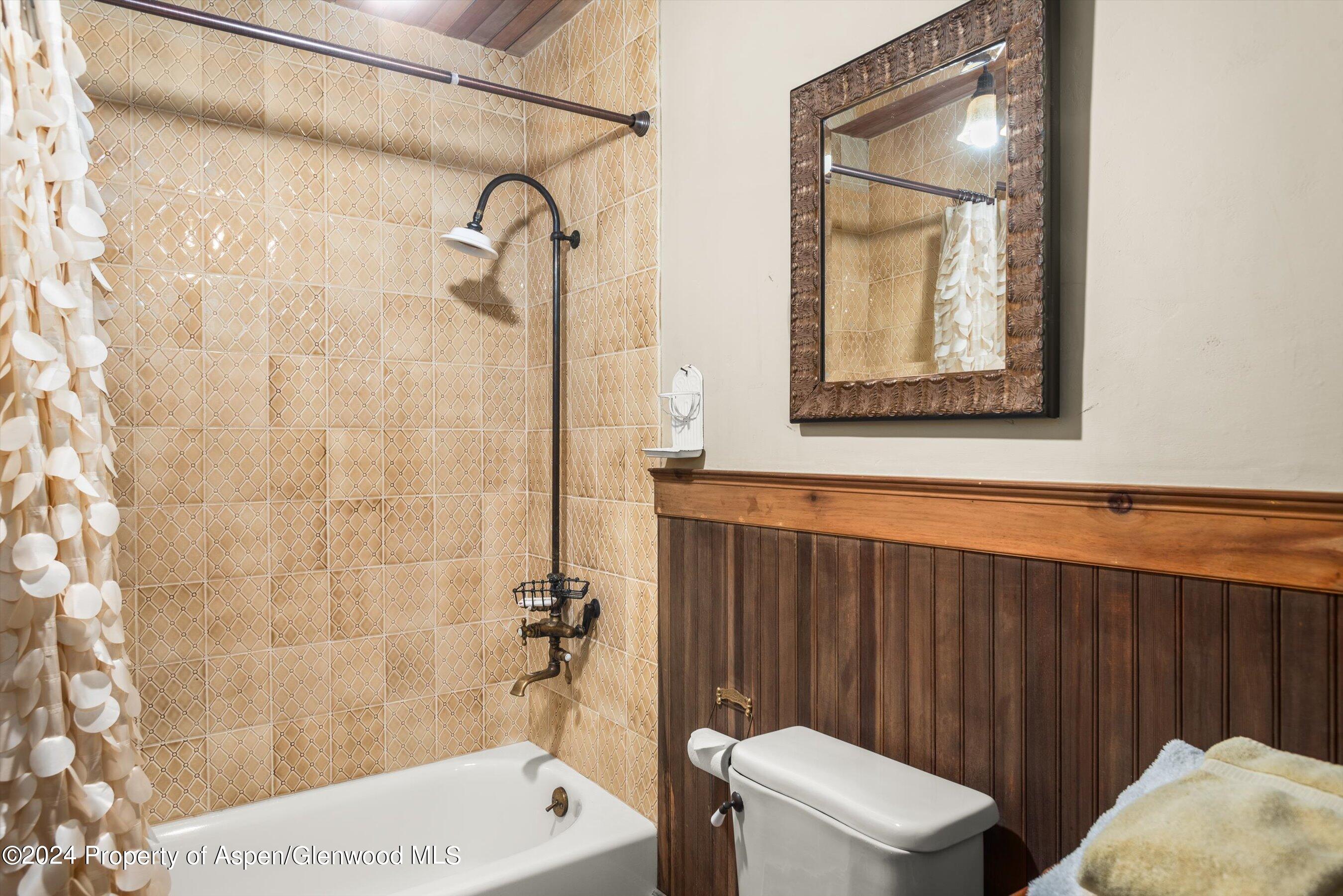 855 Moore Drive Property Photo 34