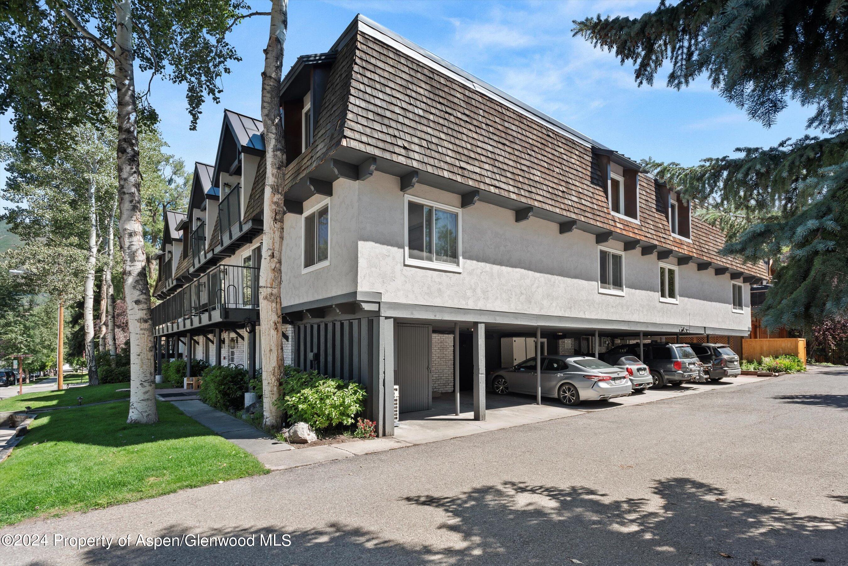 901 E Hyman Avenue 5 Property Photo 17
