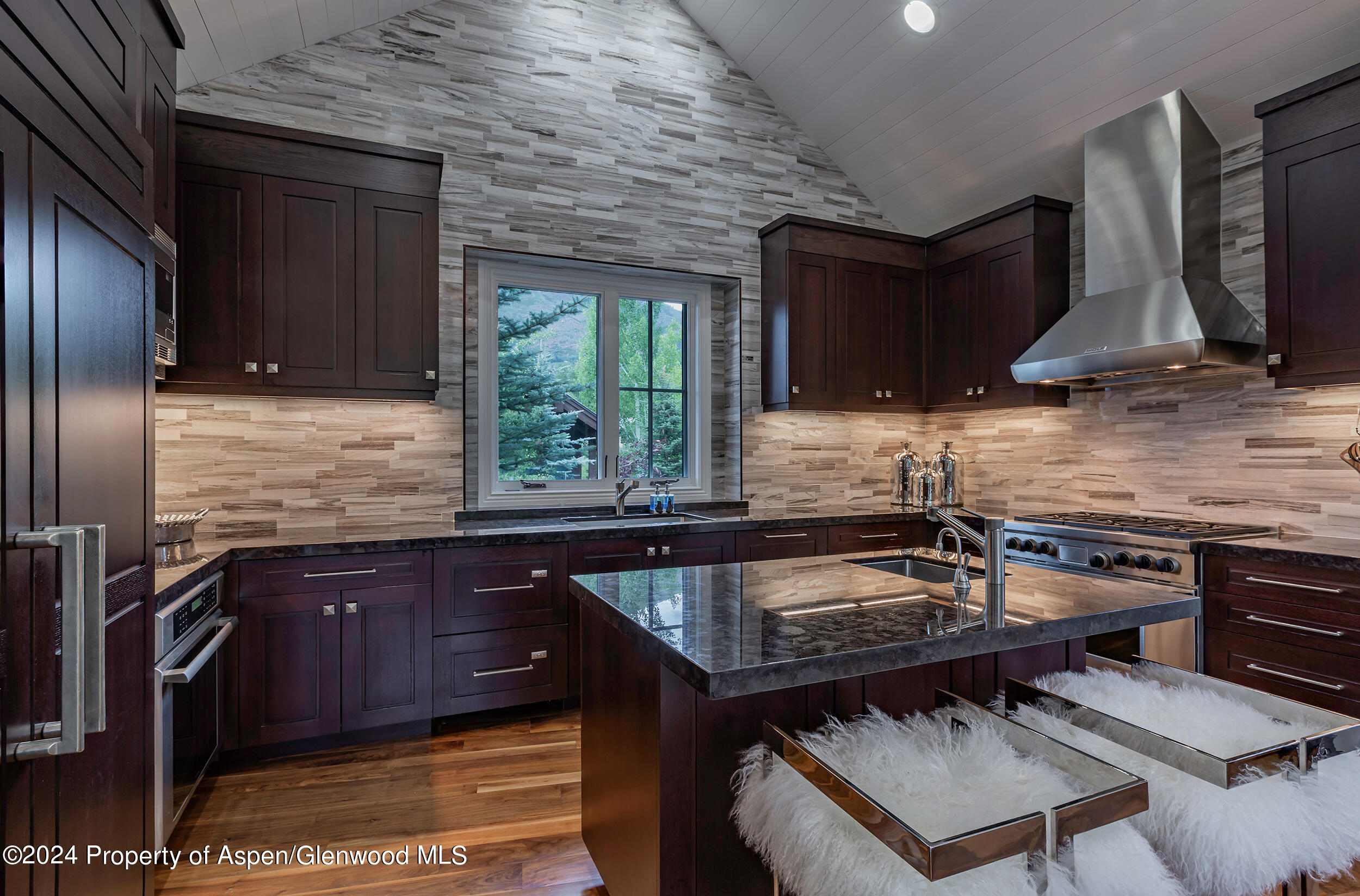 183187 Property Photo 5