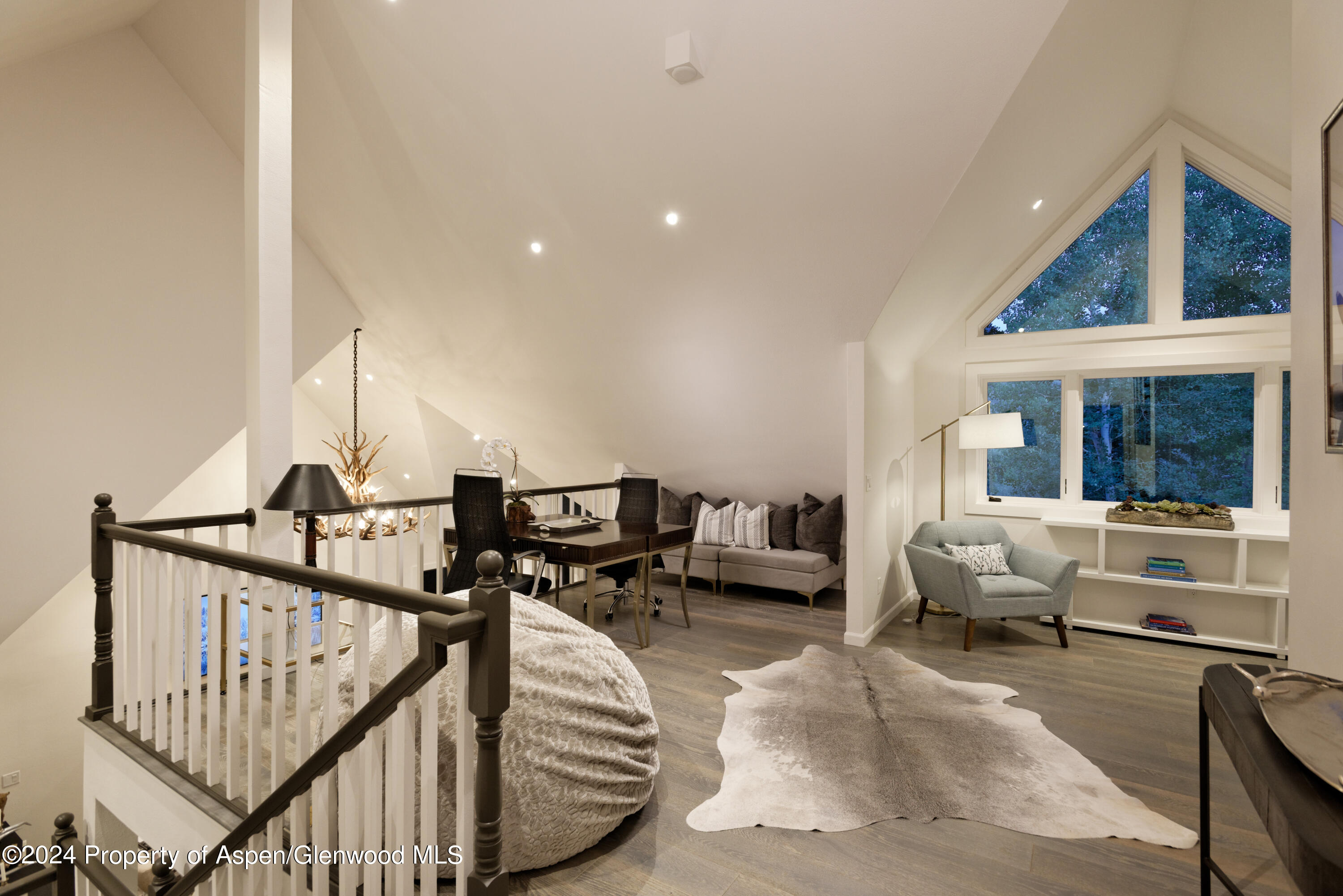 400 Medicine Bow Road Property Photo 12