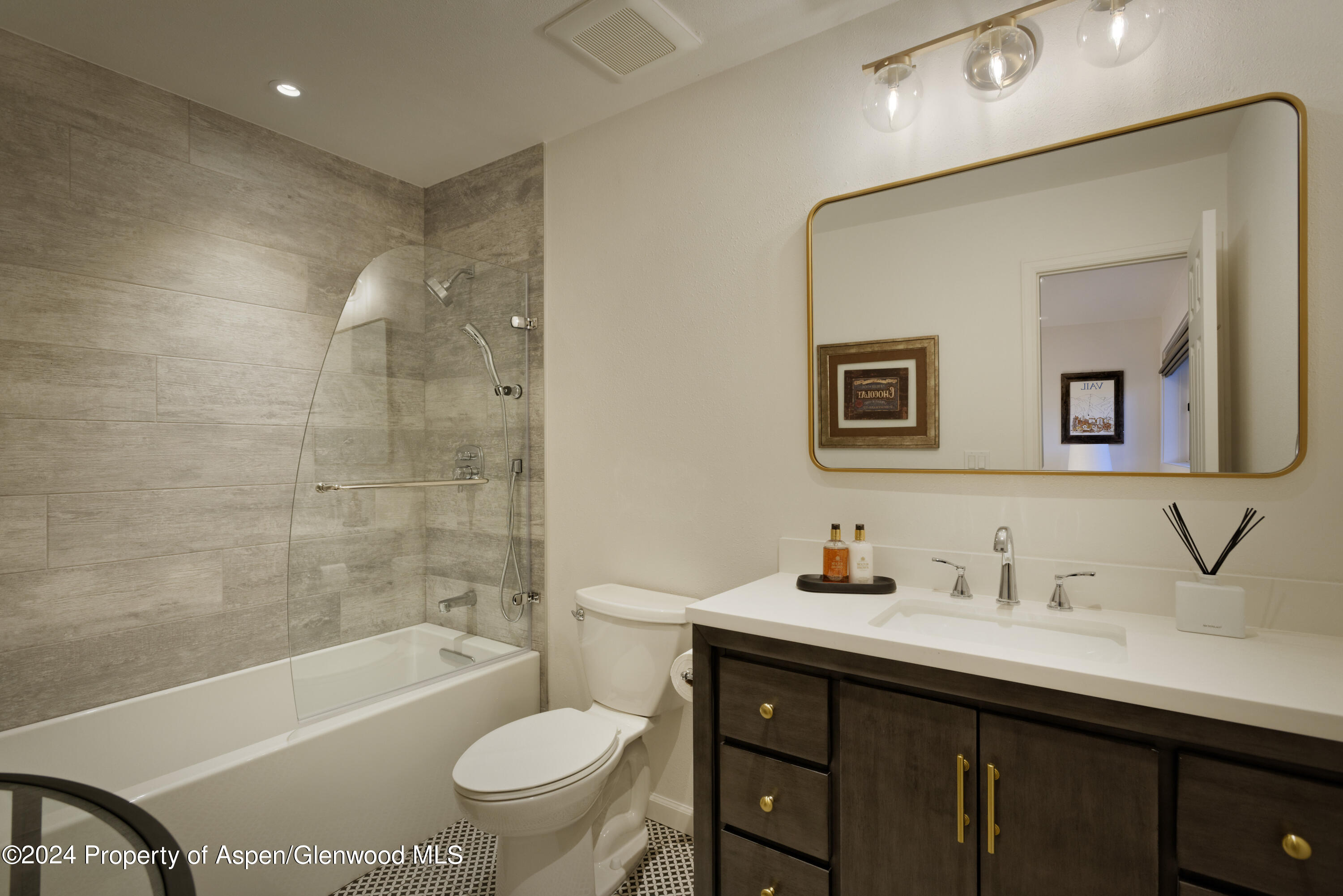 400 Medicine Bow Road Property Photo 20