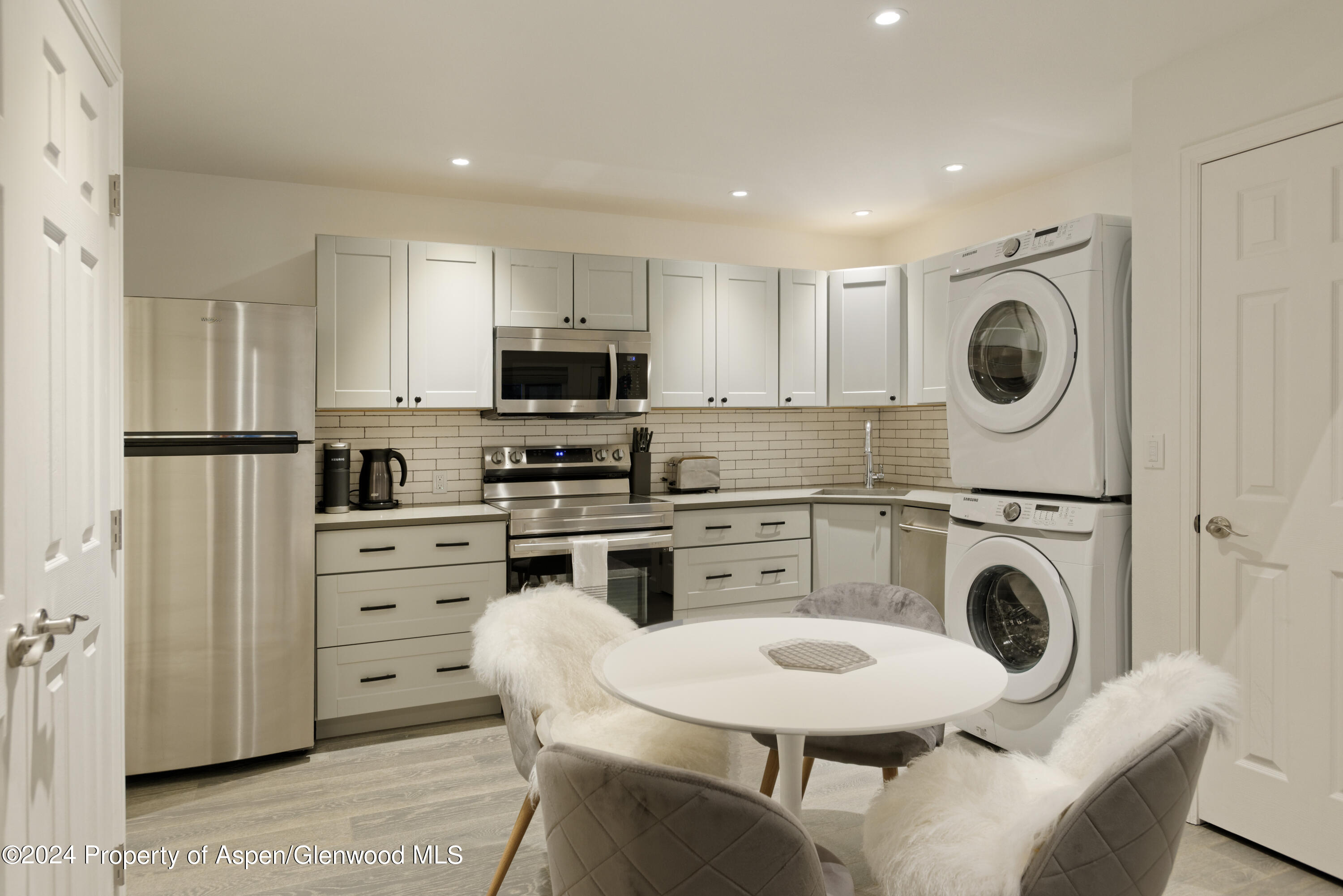 400 Medicine Bow Road Property Photo 24