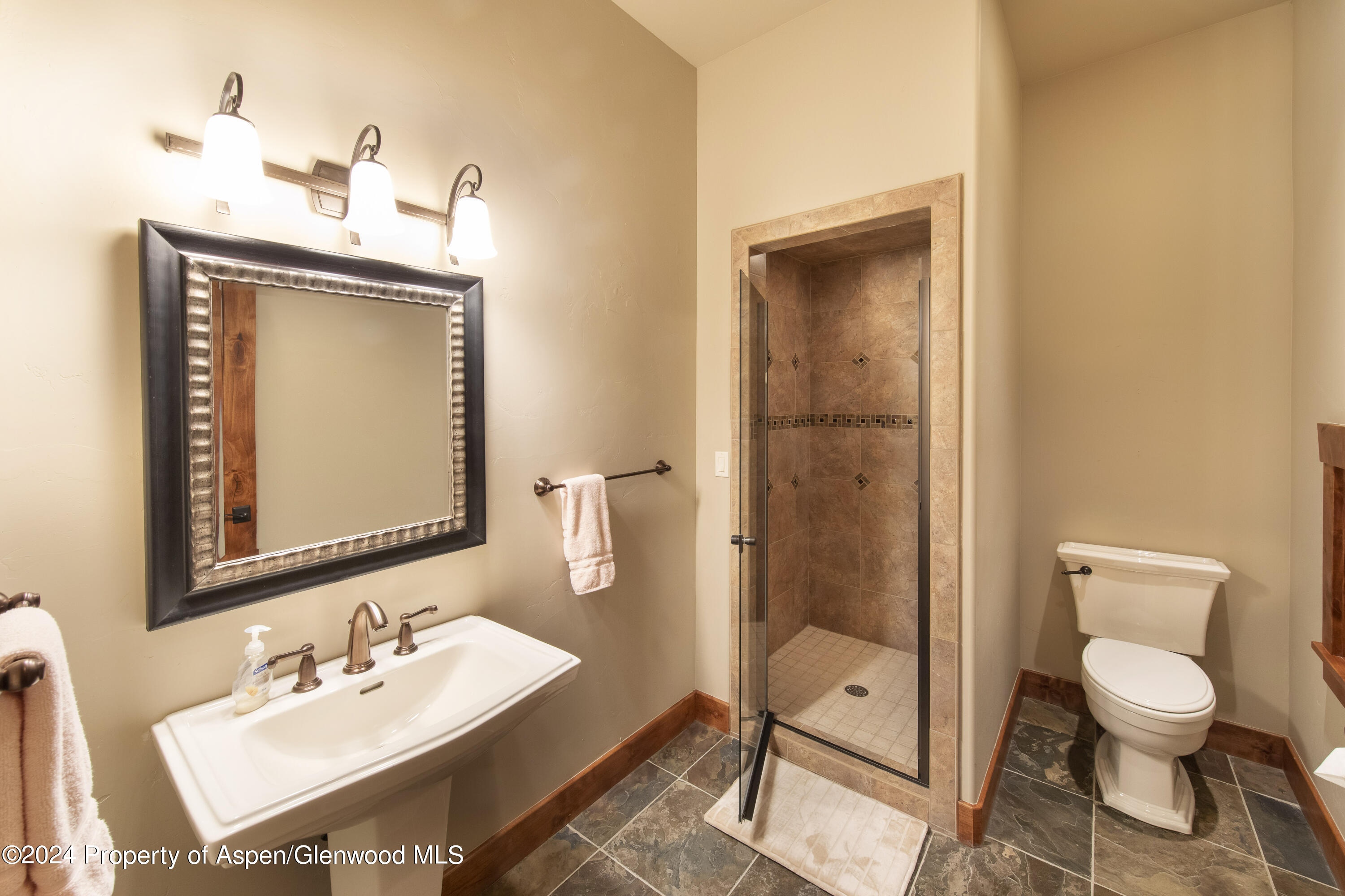 1124 Heritage Drive Property Photo 28
