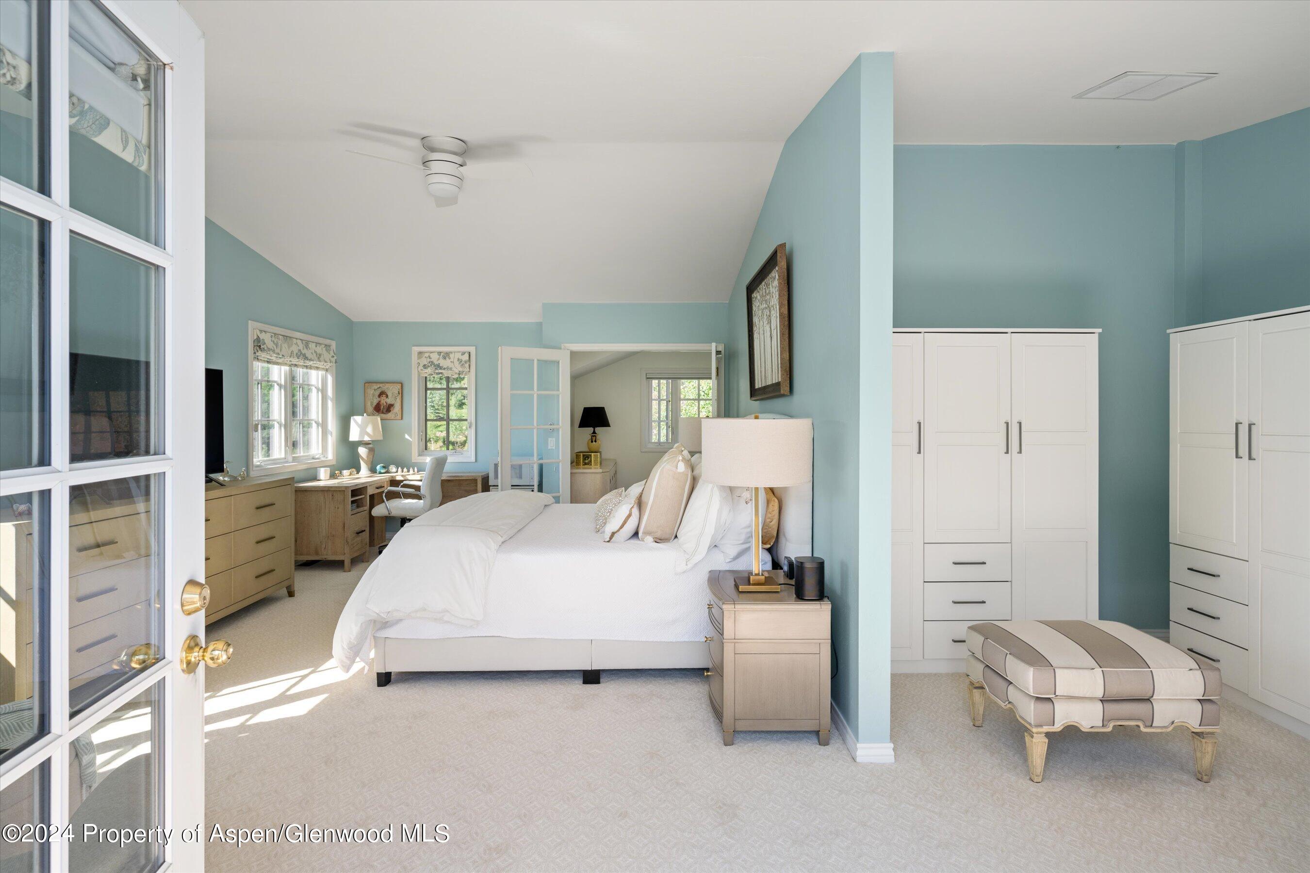 407 Gateway Road Property Photo 17