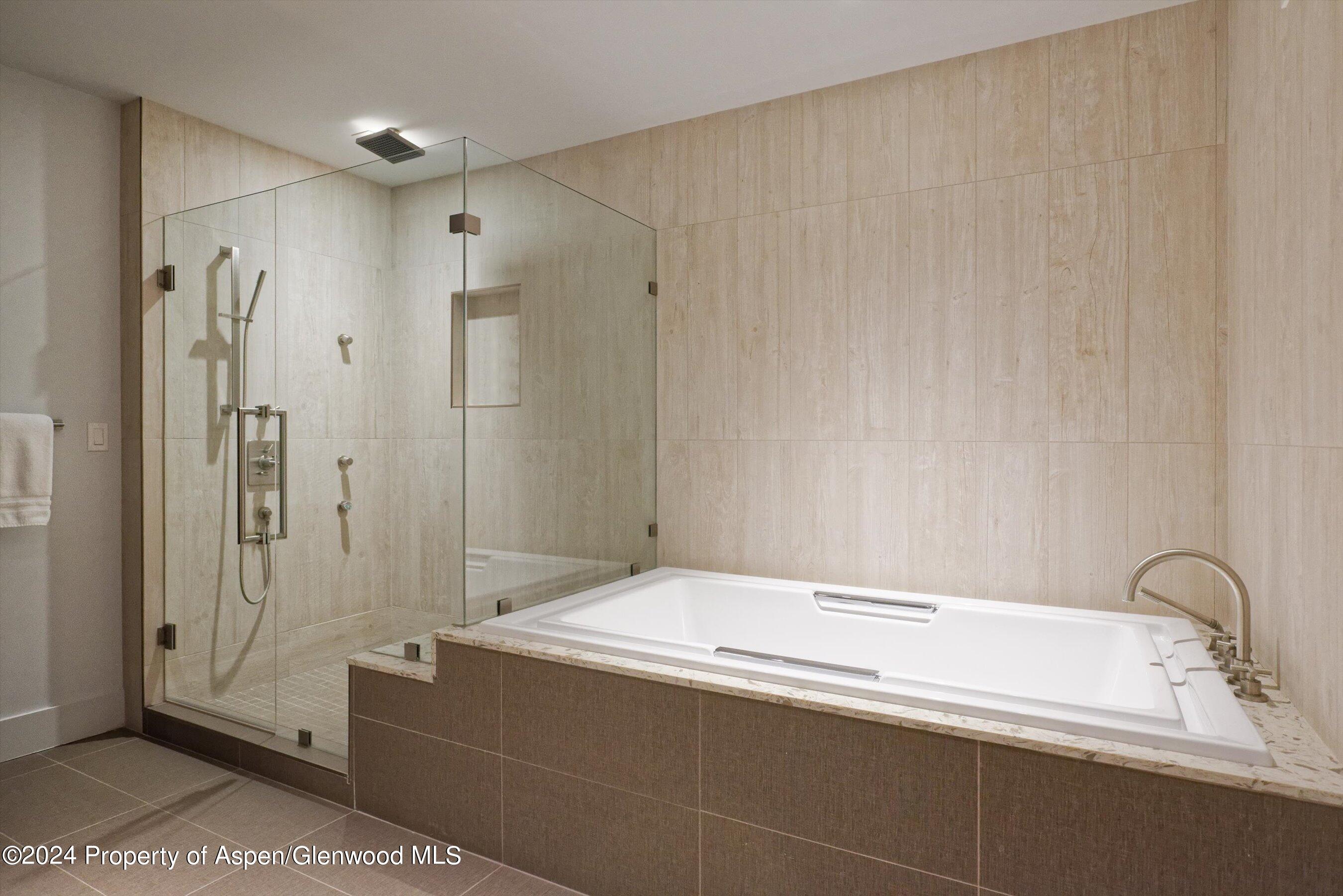 717 S Aspen Street Unit B Property Photo 26