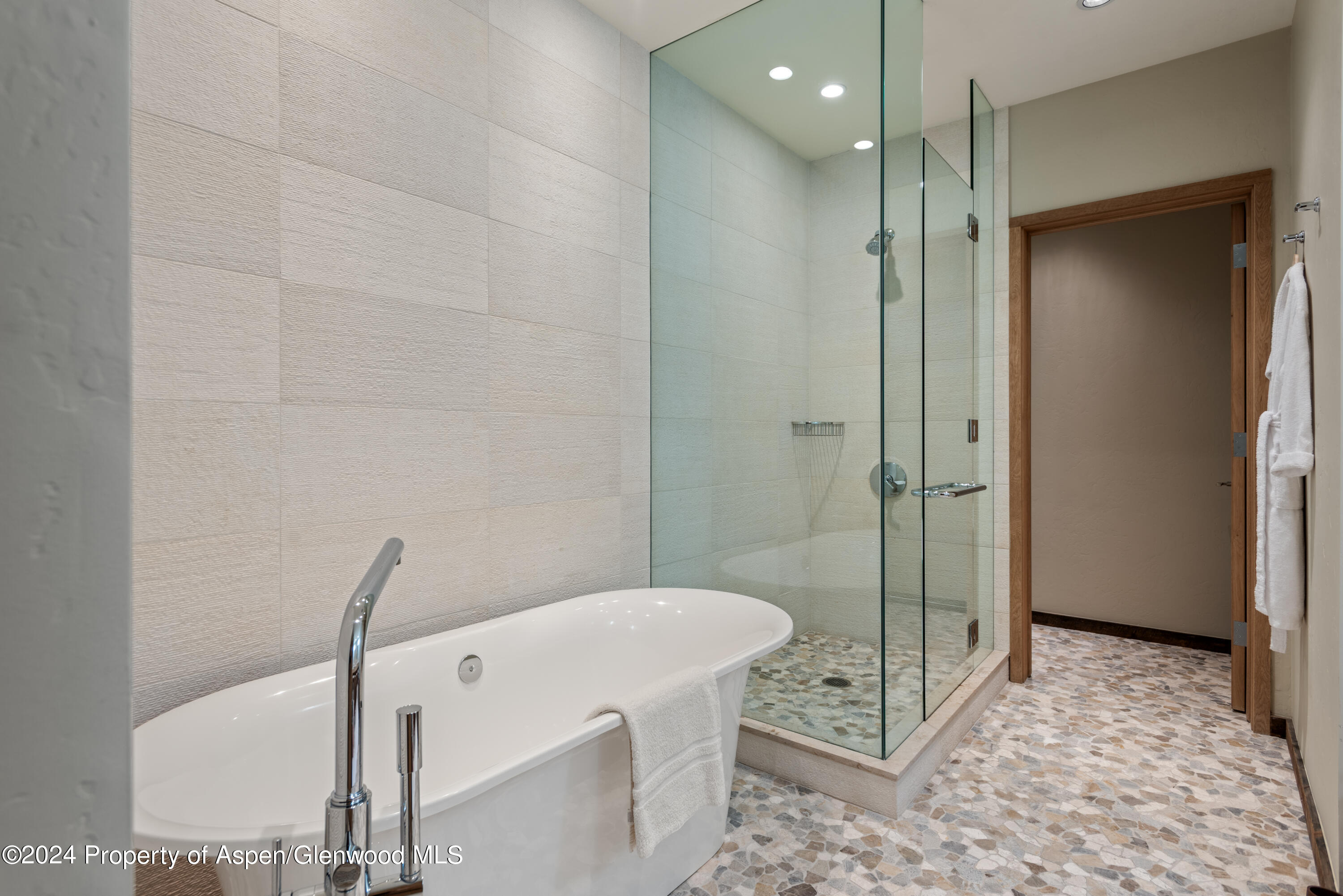 1044 Two Creeks Drive Property Photo 31