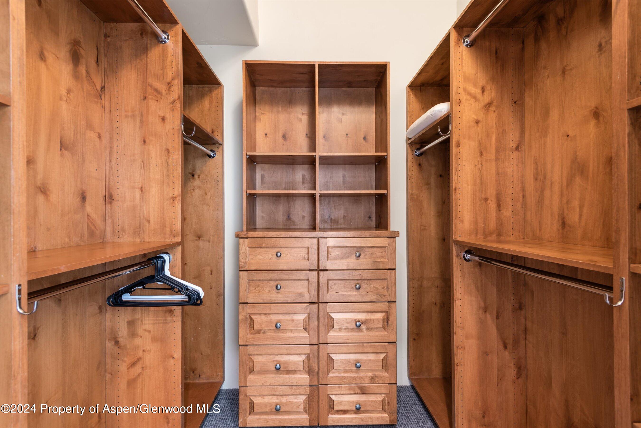 1530 Silver King Drive Property Photo 17