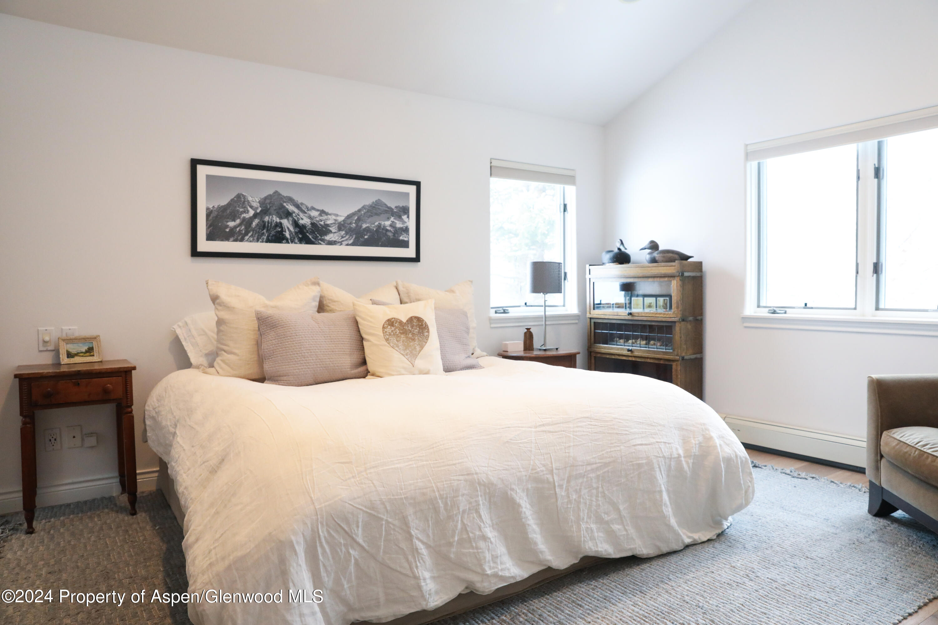 364 Summerset Lane Property Photo 1