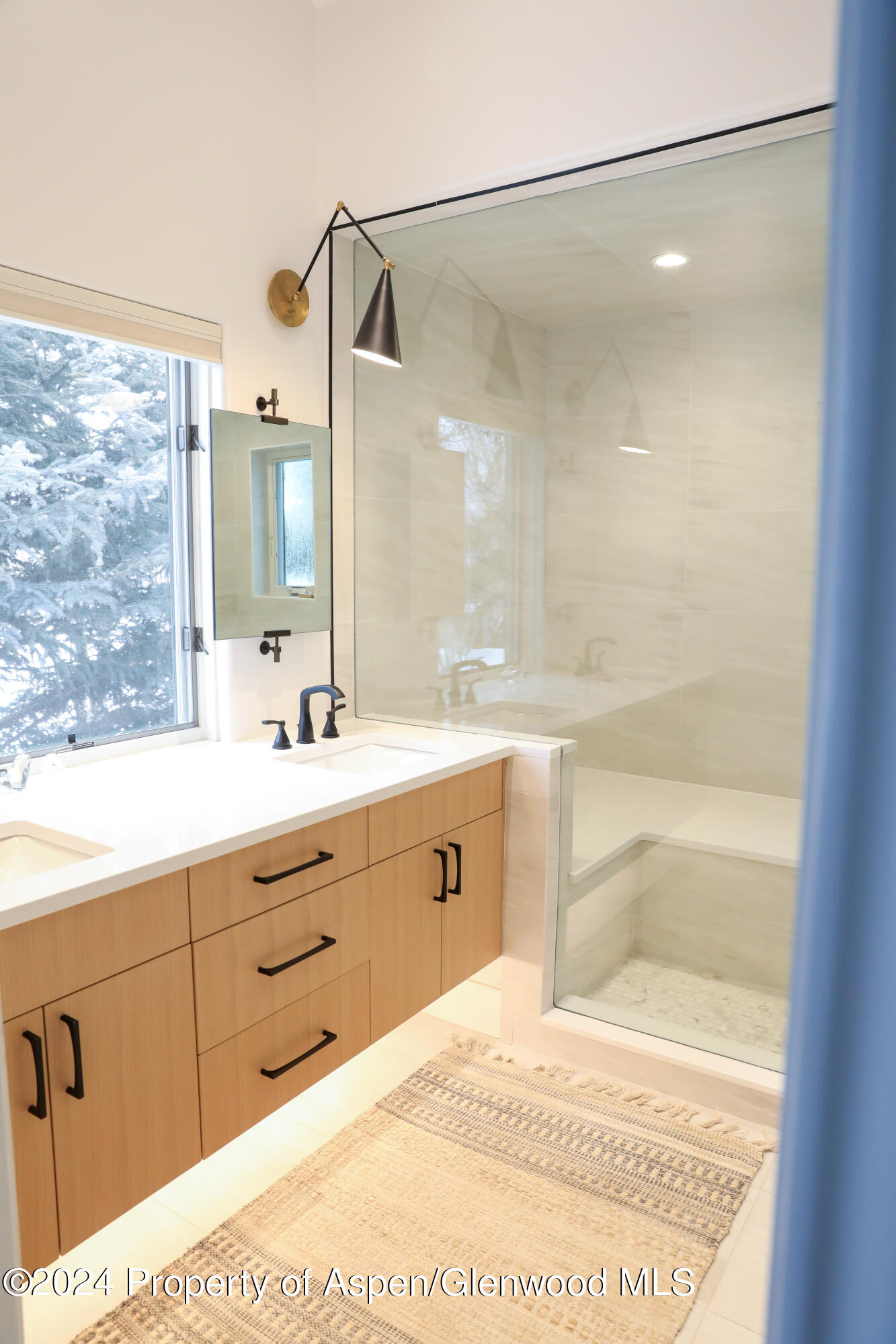 364 Summerset Lane Property Photo 6