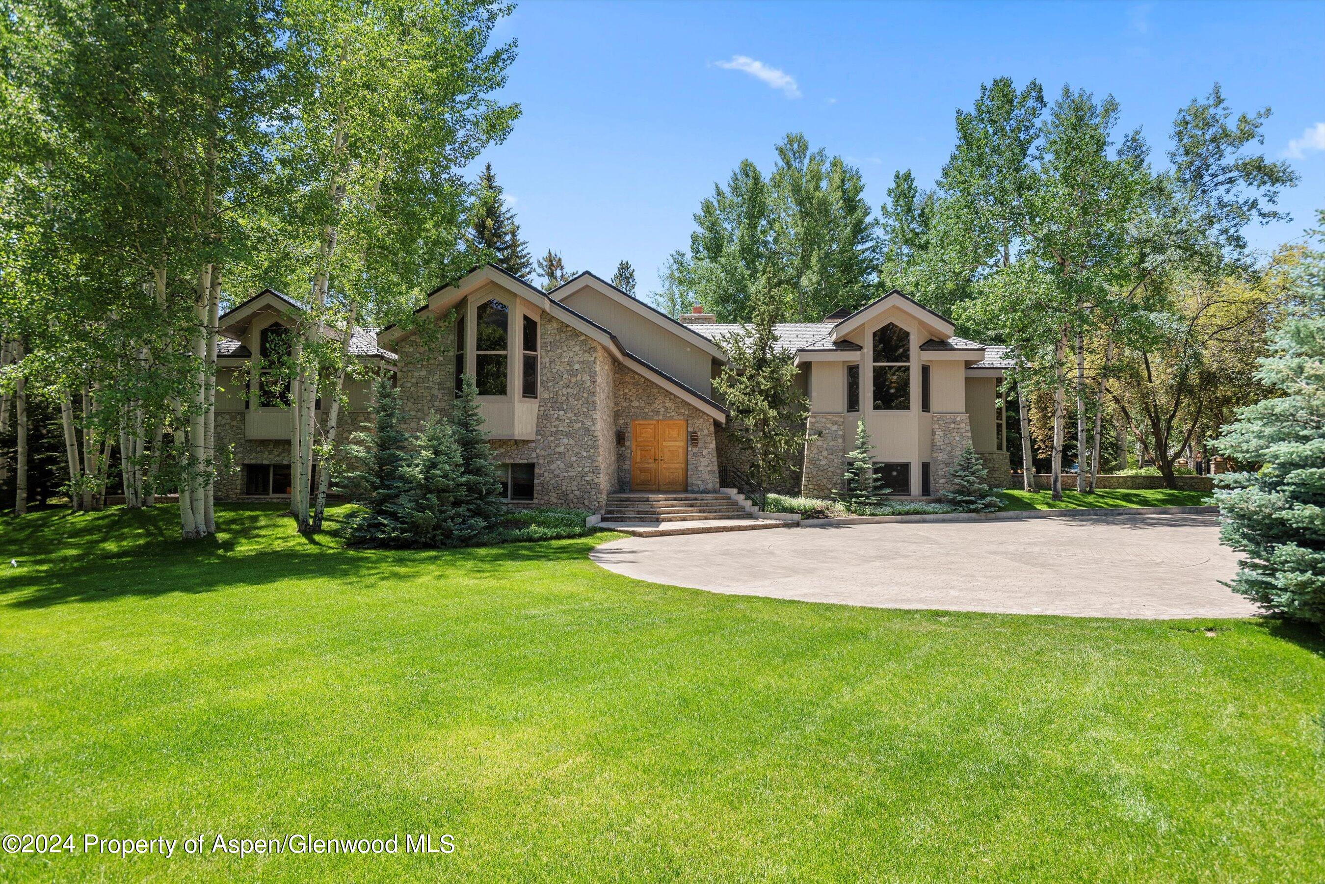 800 Roaring Fork Road Property Photo