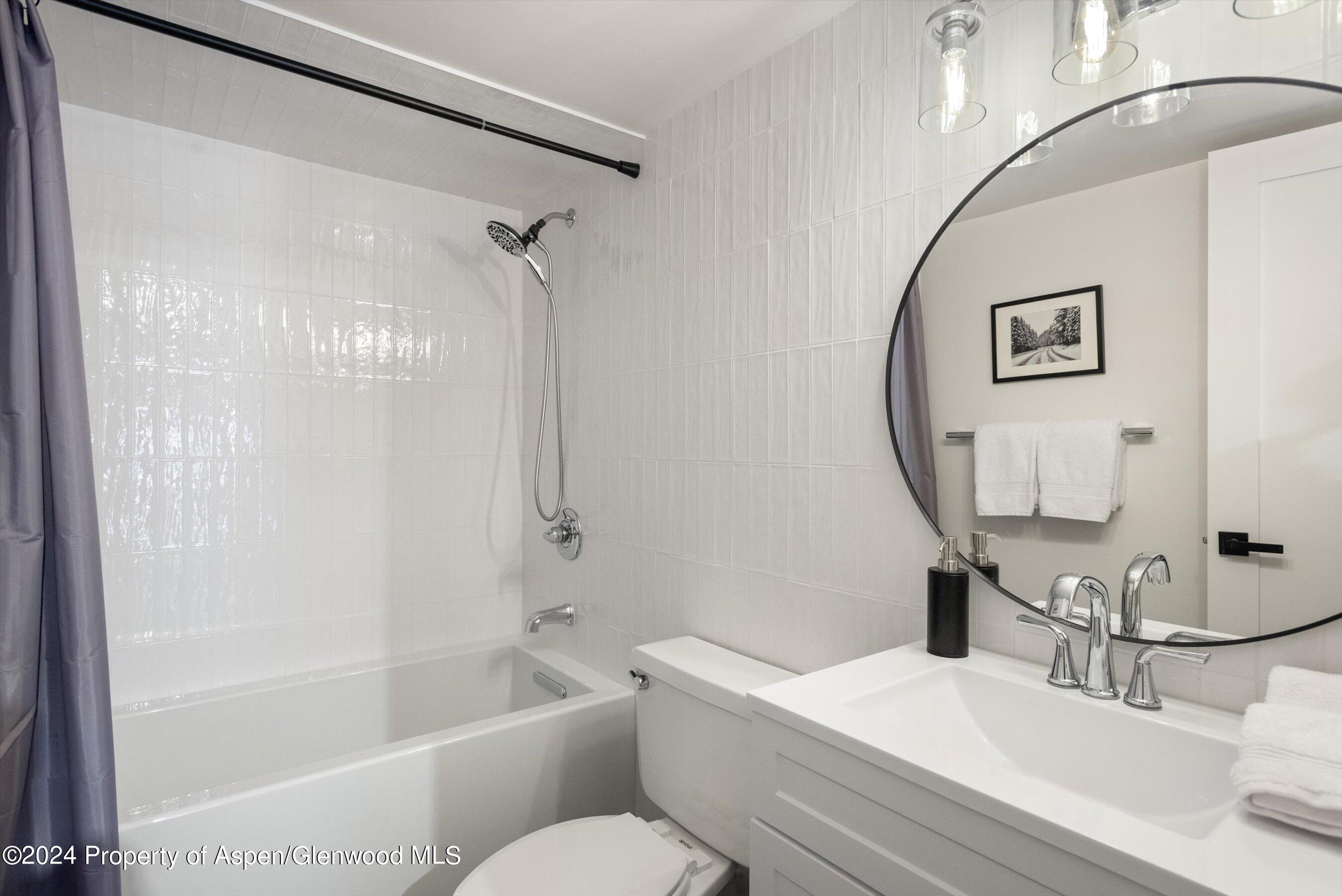 1039 E Cooper Avenue, 19b Property Photo 10
