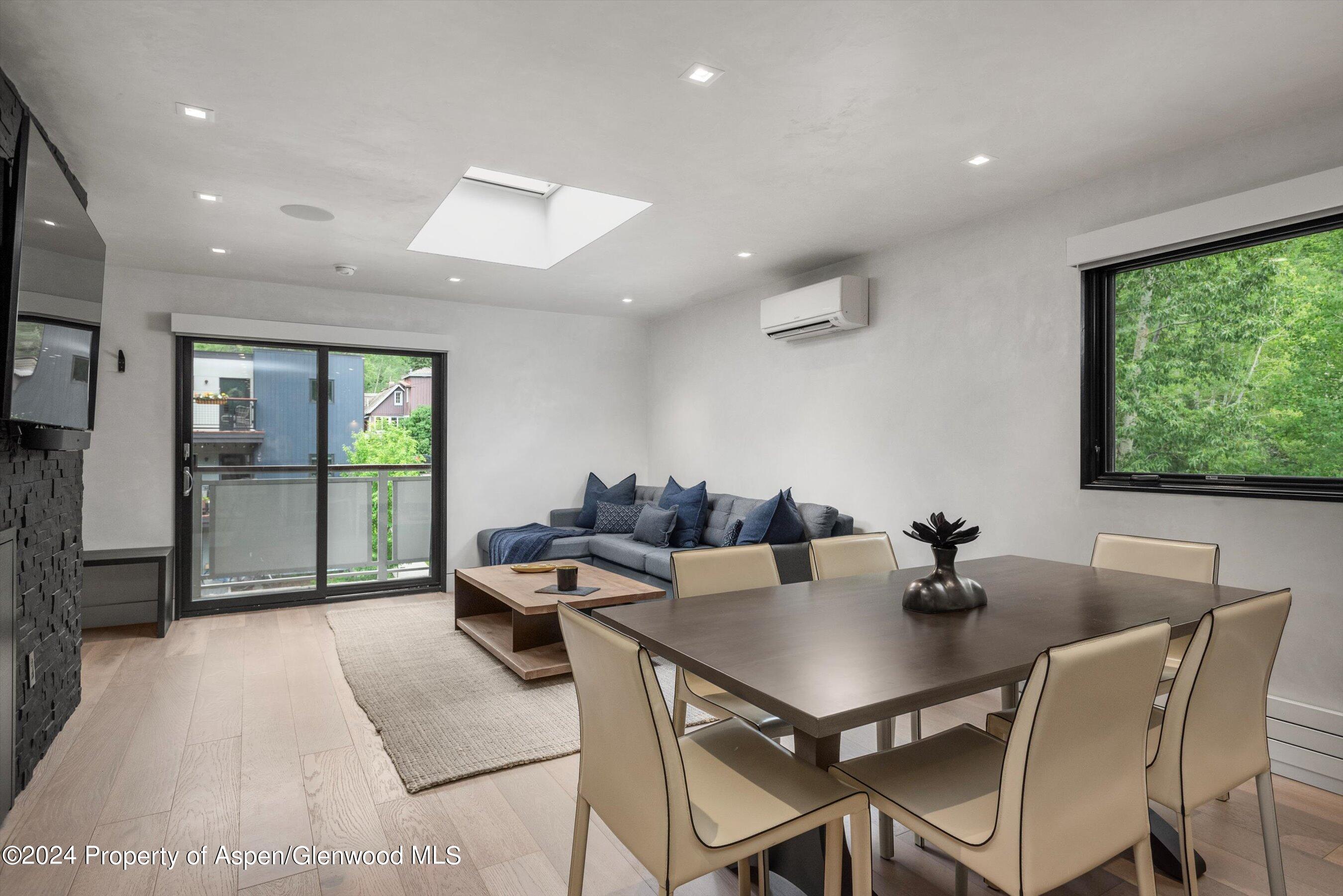 100 E Dean Street 3a Property Photo 2