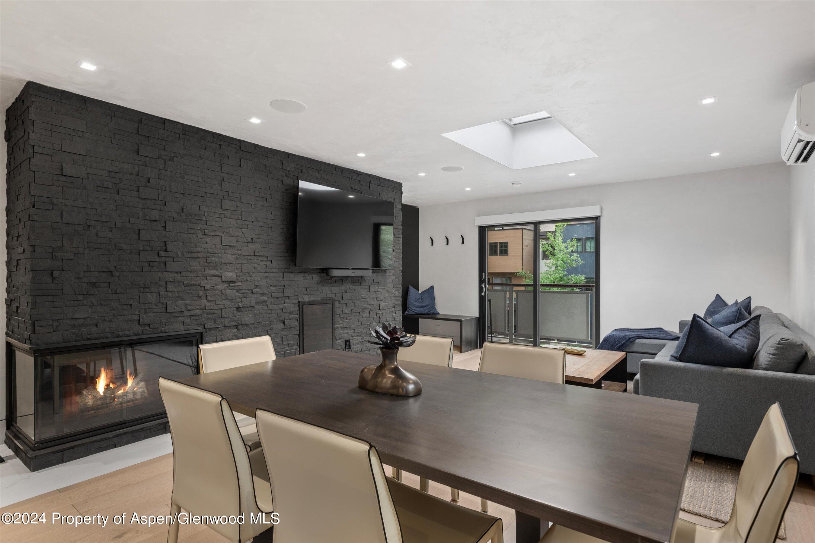 100 E Dean Street 3a Property Photo 3