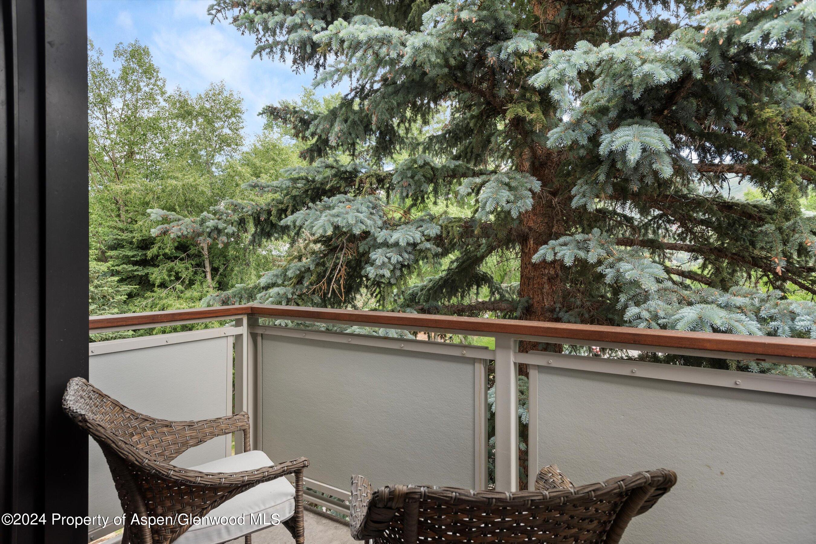100 E Dean Street 3a Property Photo 14