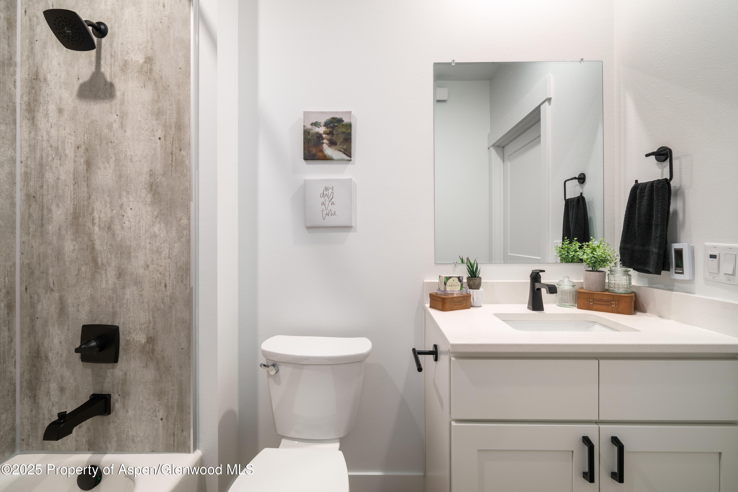 775 Russell Street Property Photo 9