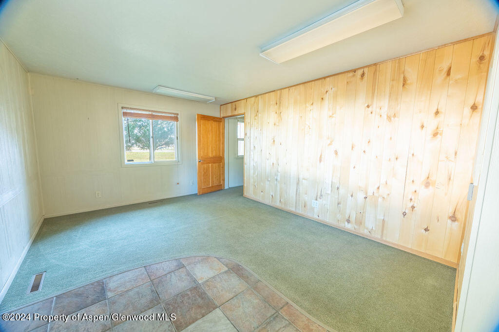 1135 E Highway 40 Property Photo 6