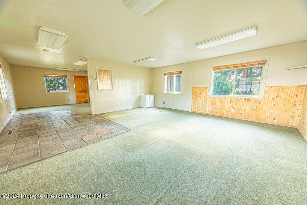 1135 E Highway 40 Property Photo 9