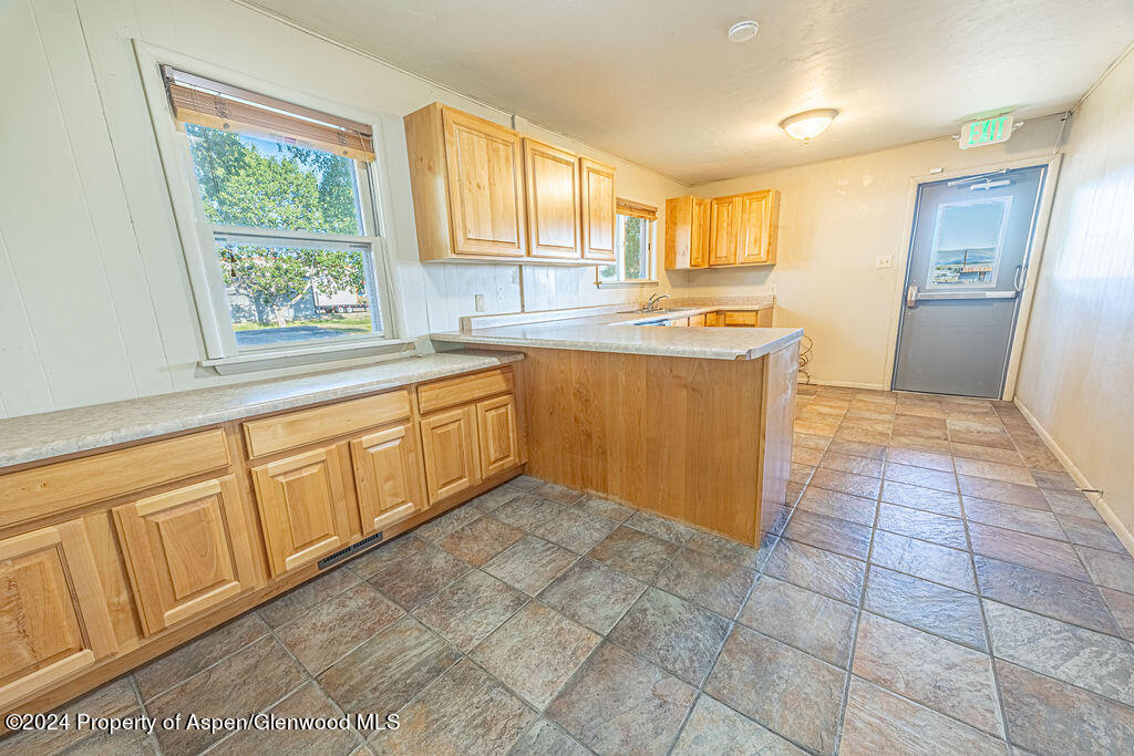 1135 E Highway 40 Property Photo 17