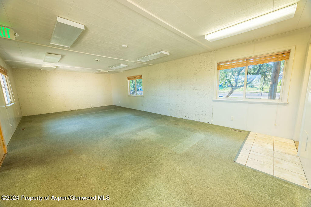 1135 E Highway 40 Property Photo 20