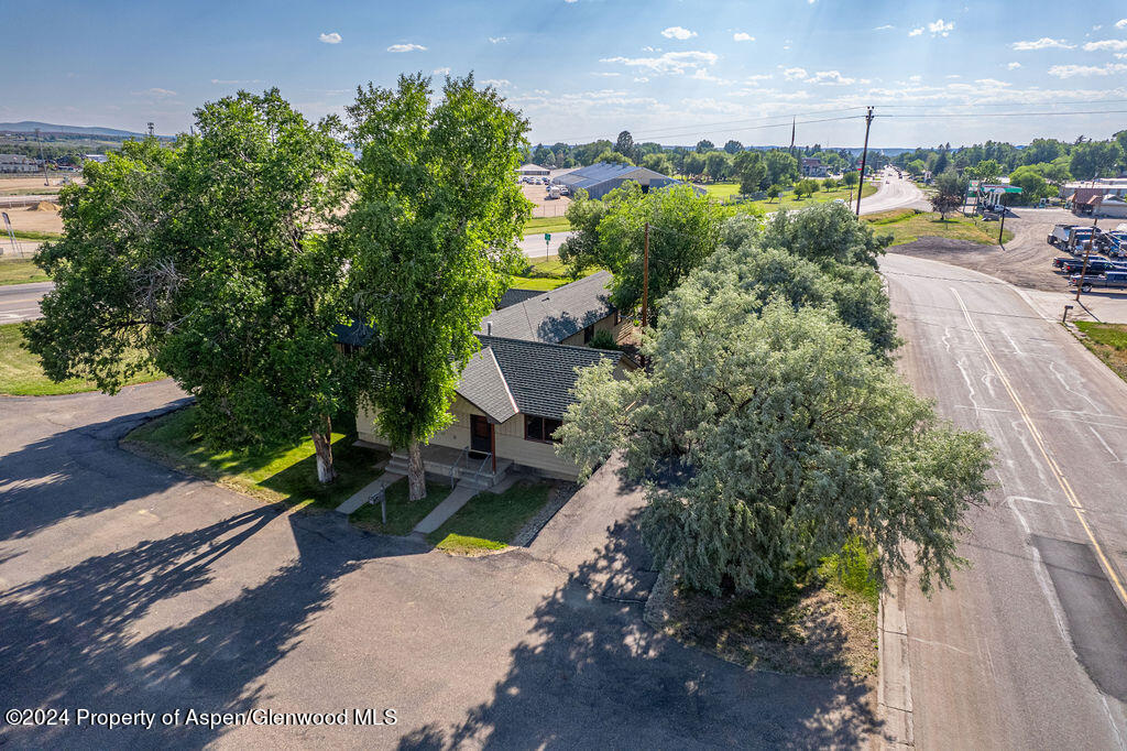 1135 E Highway 40 Property Photo 33