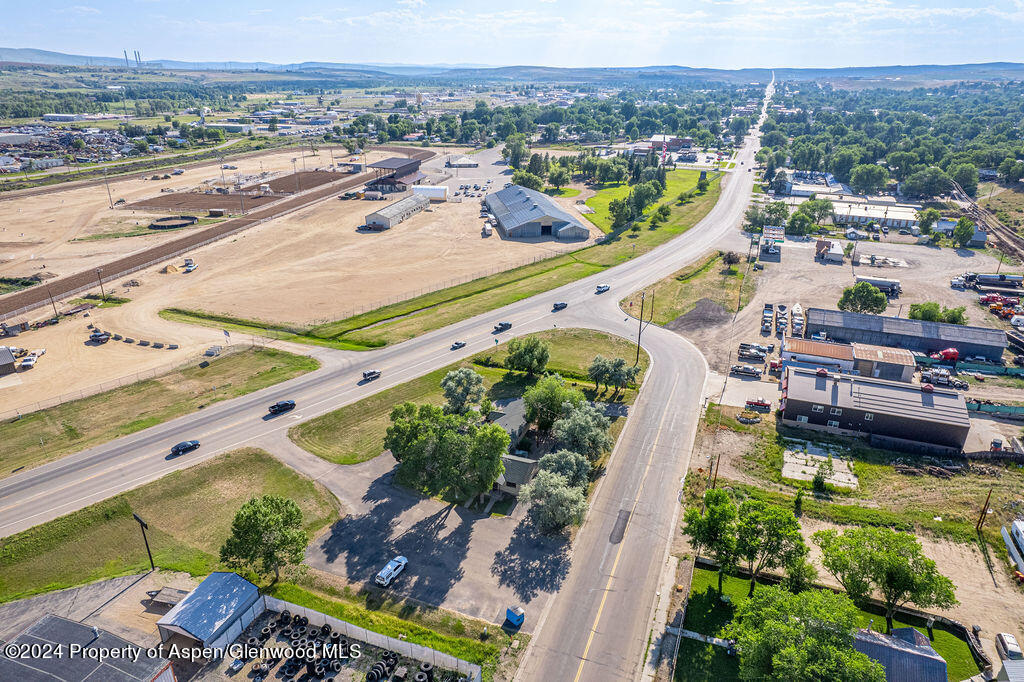 1135 E Highway 40 Property Photo 35