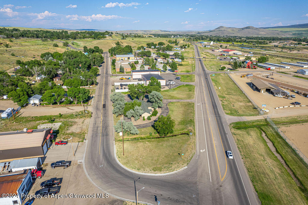 1135 E Highway 40 Property Photo 37