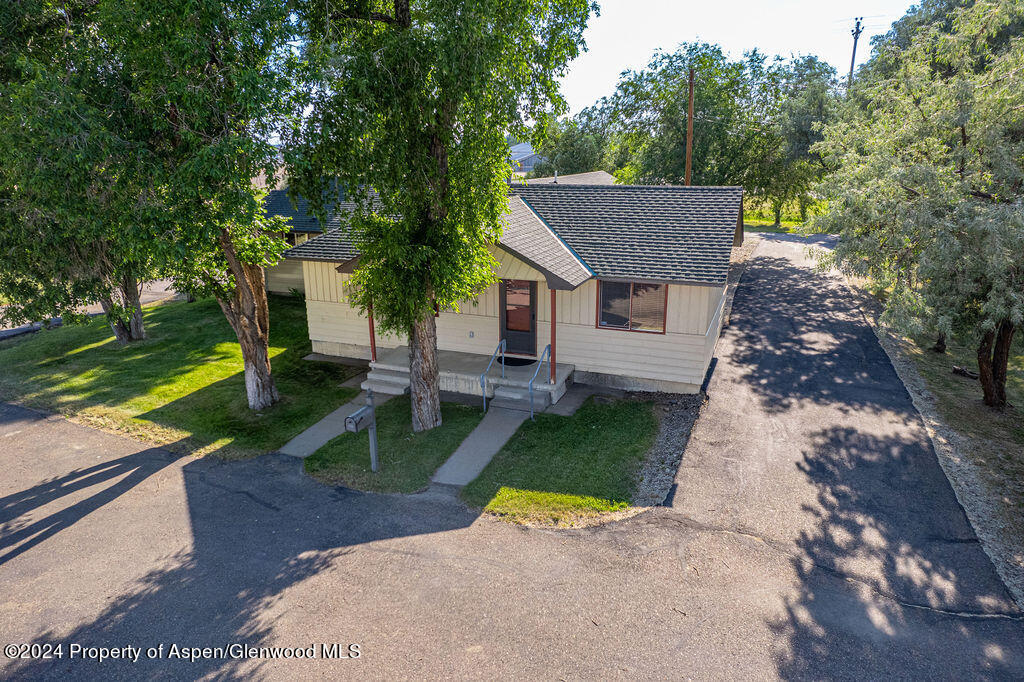 1135 E Highway 40 Property Photo 43