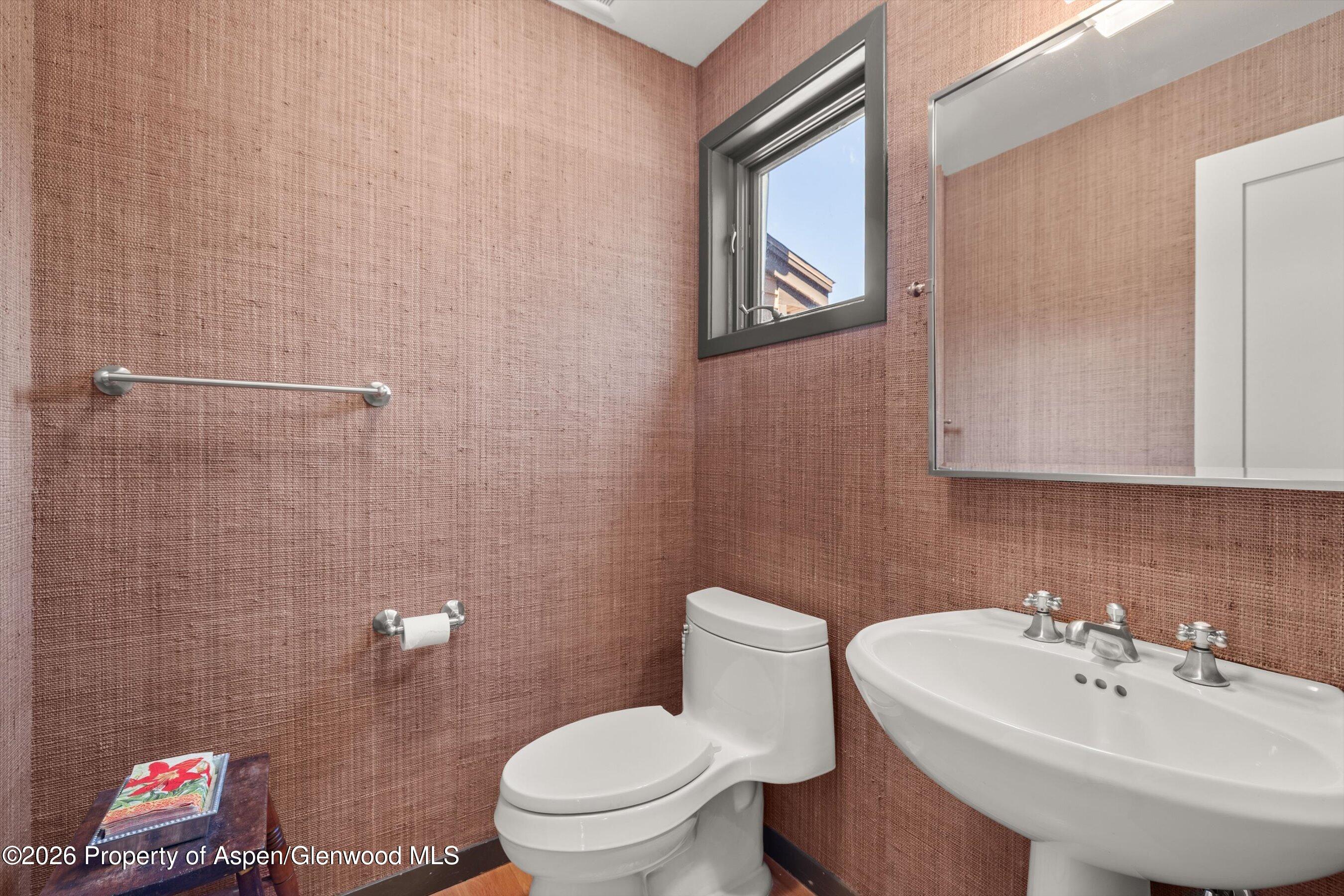 1006 E Hyman Avenue B Property Photo 13