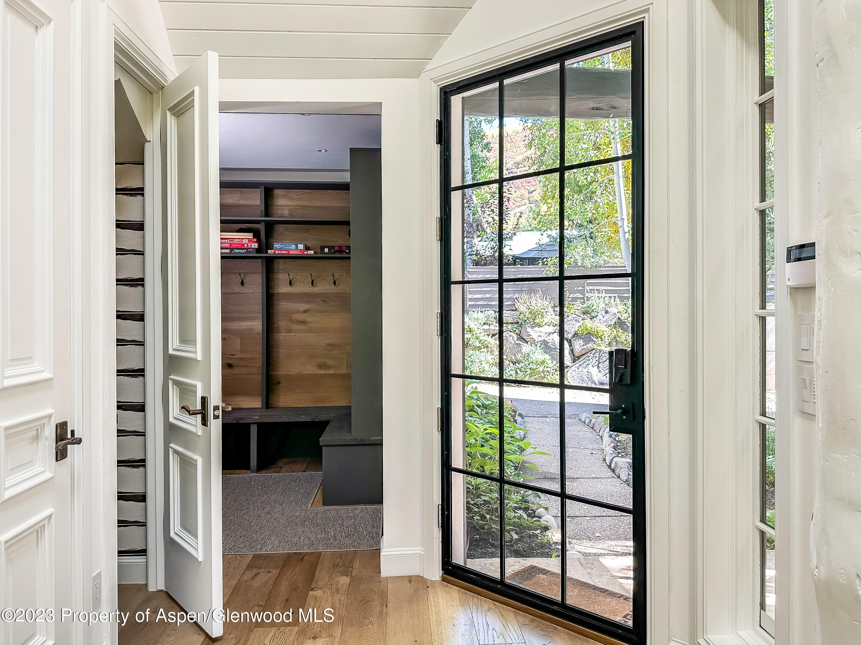 345 Park Avenue Property Photo 13