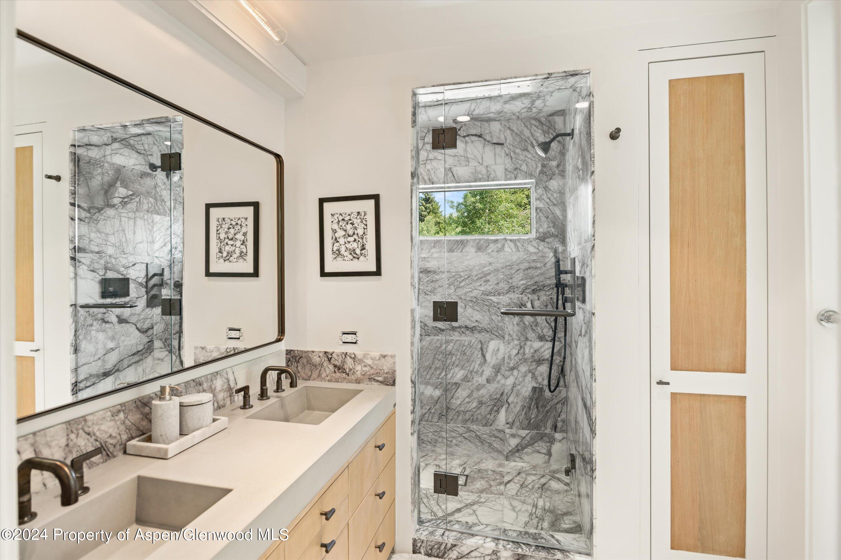 315 W Hyman Avenue Property Photo 10