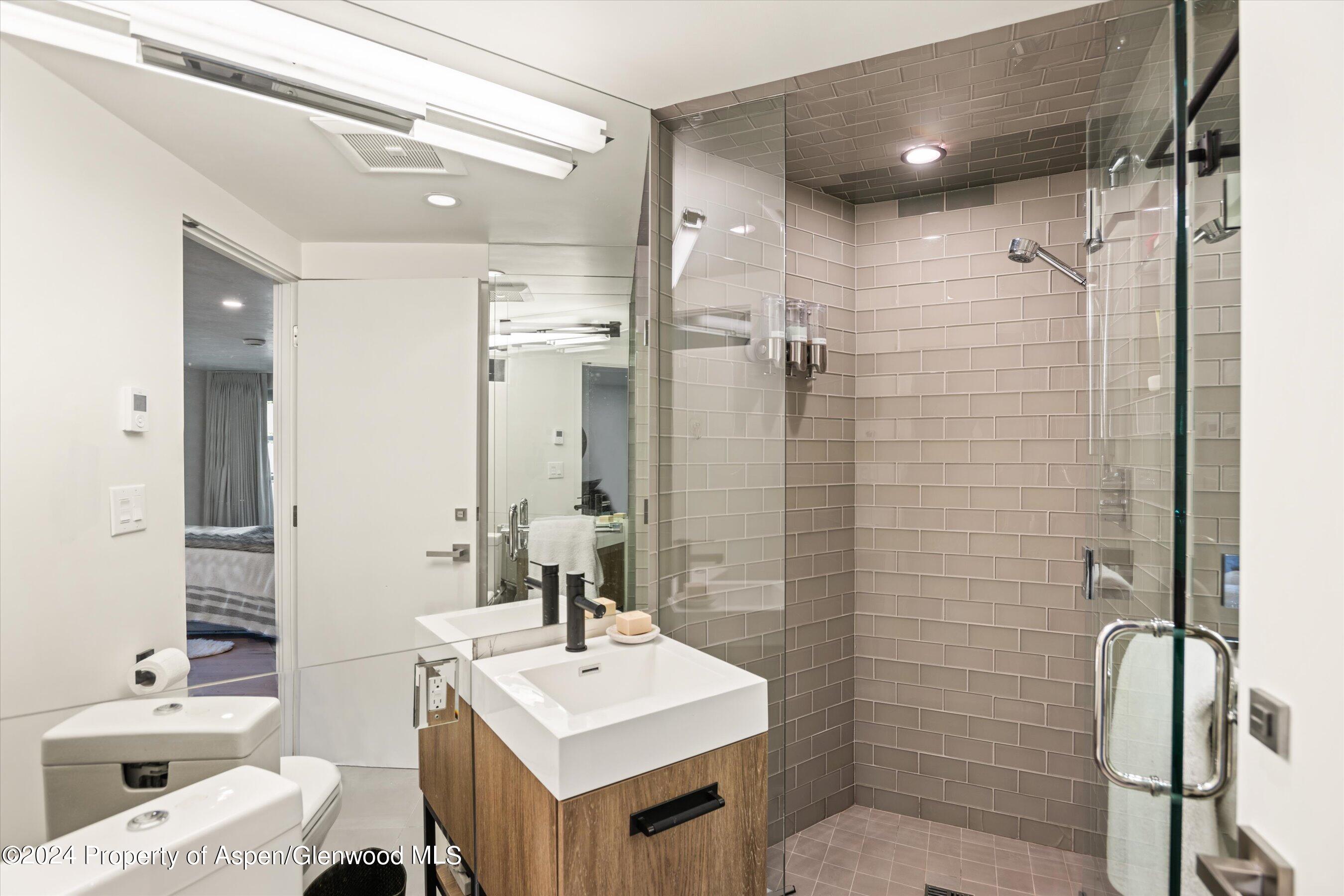 315 W Hyman Avenue Property Photo 12