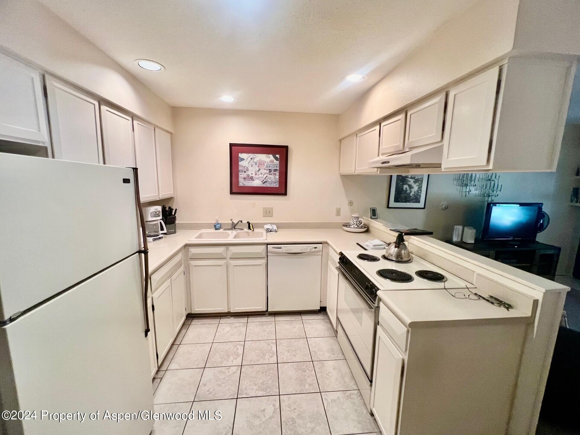 210 E Cooper Avenue 2d Property Photo 3