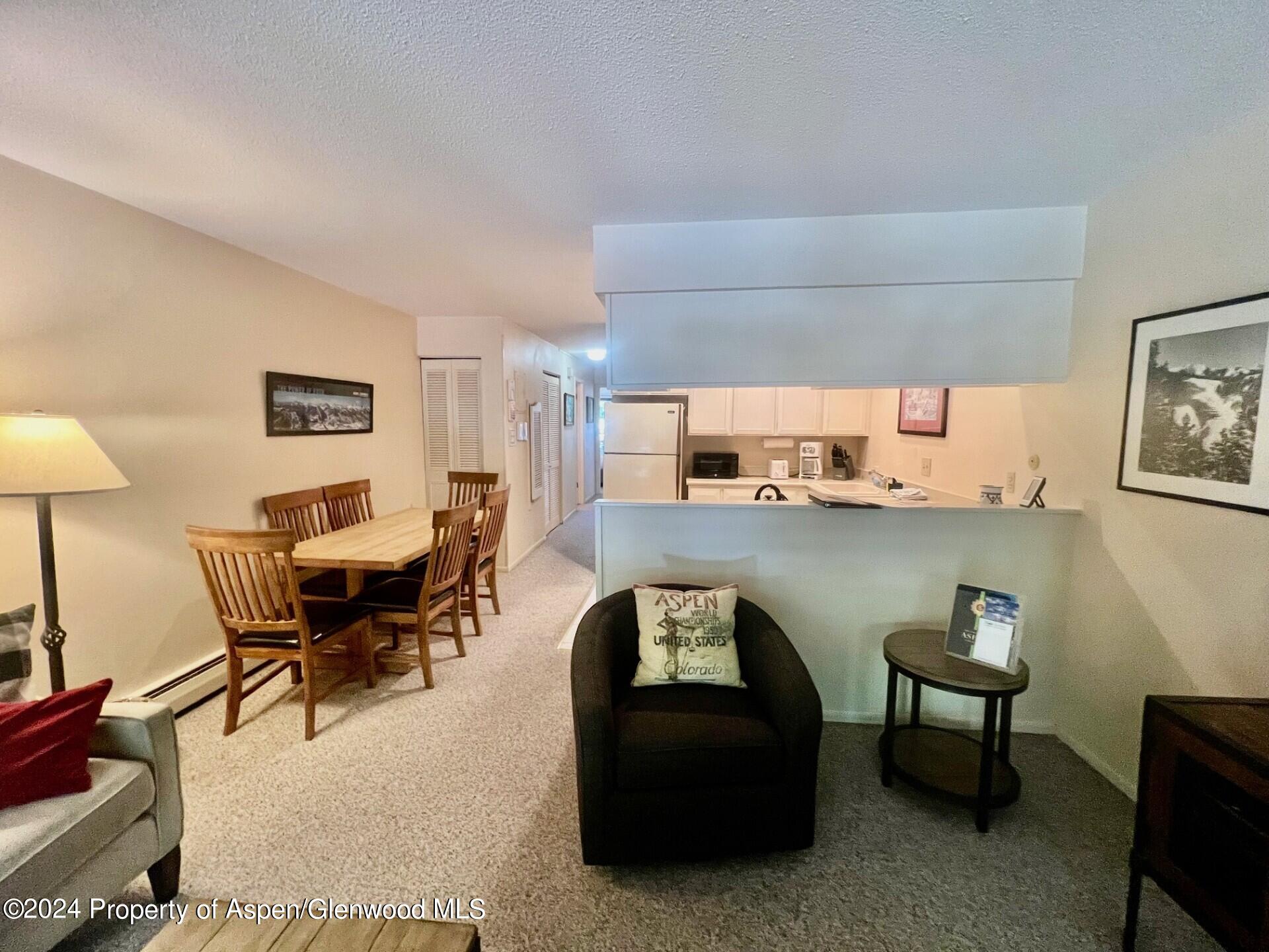 210 E Cooper Avenue 2d Property Photo 5