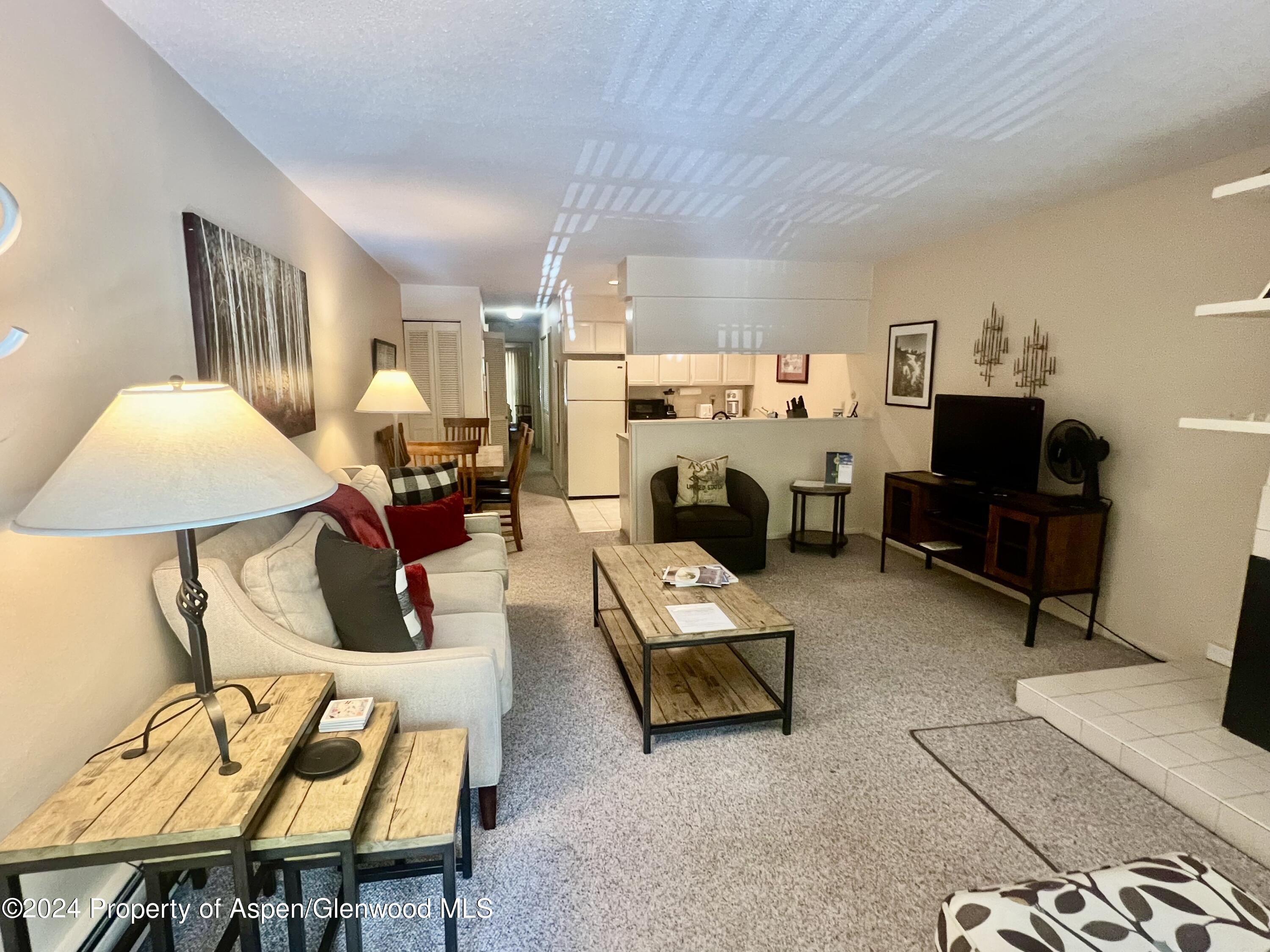 210 E Cooper Avenue 2d Property Photo 9