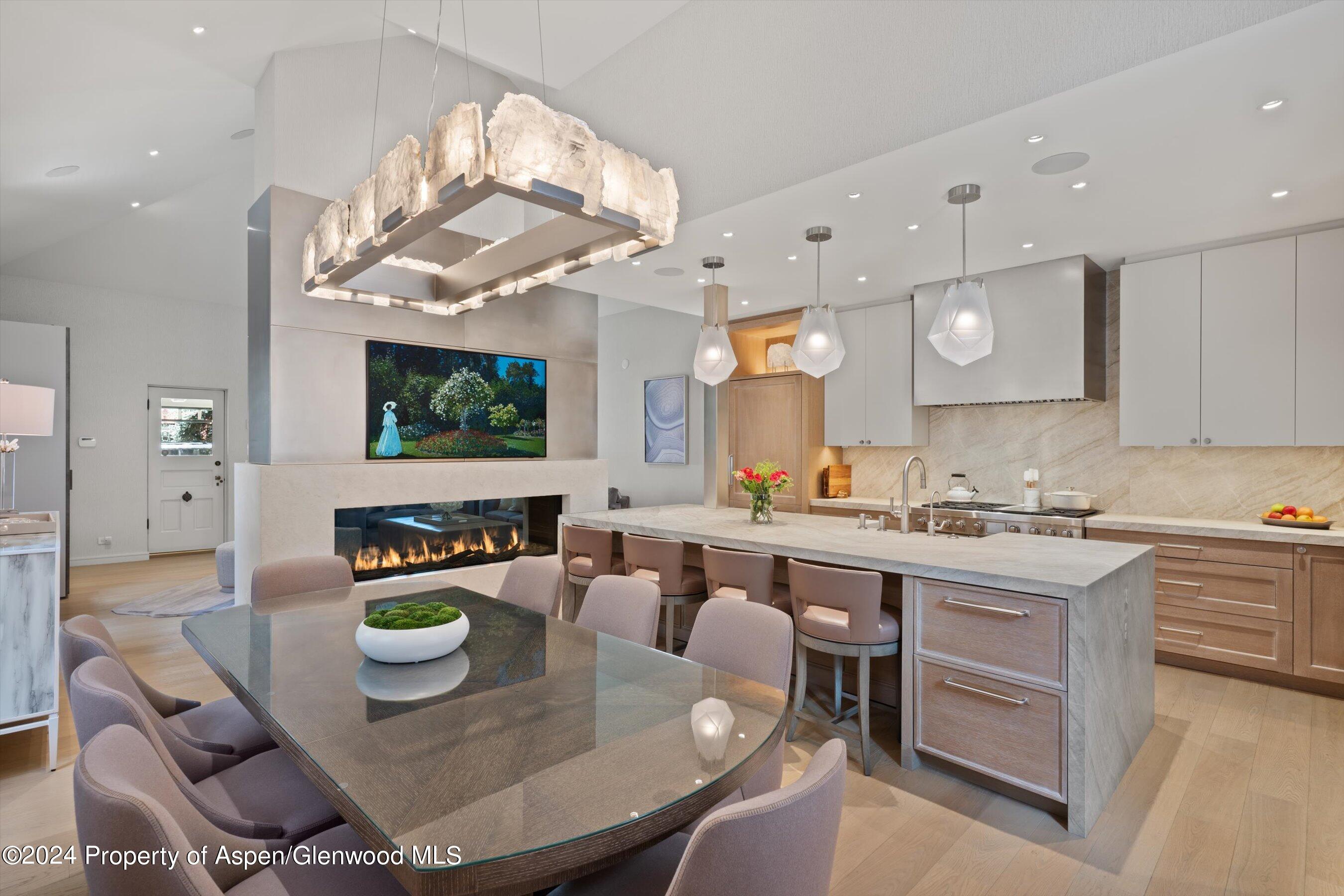 105 E Hallam Street Property Photo