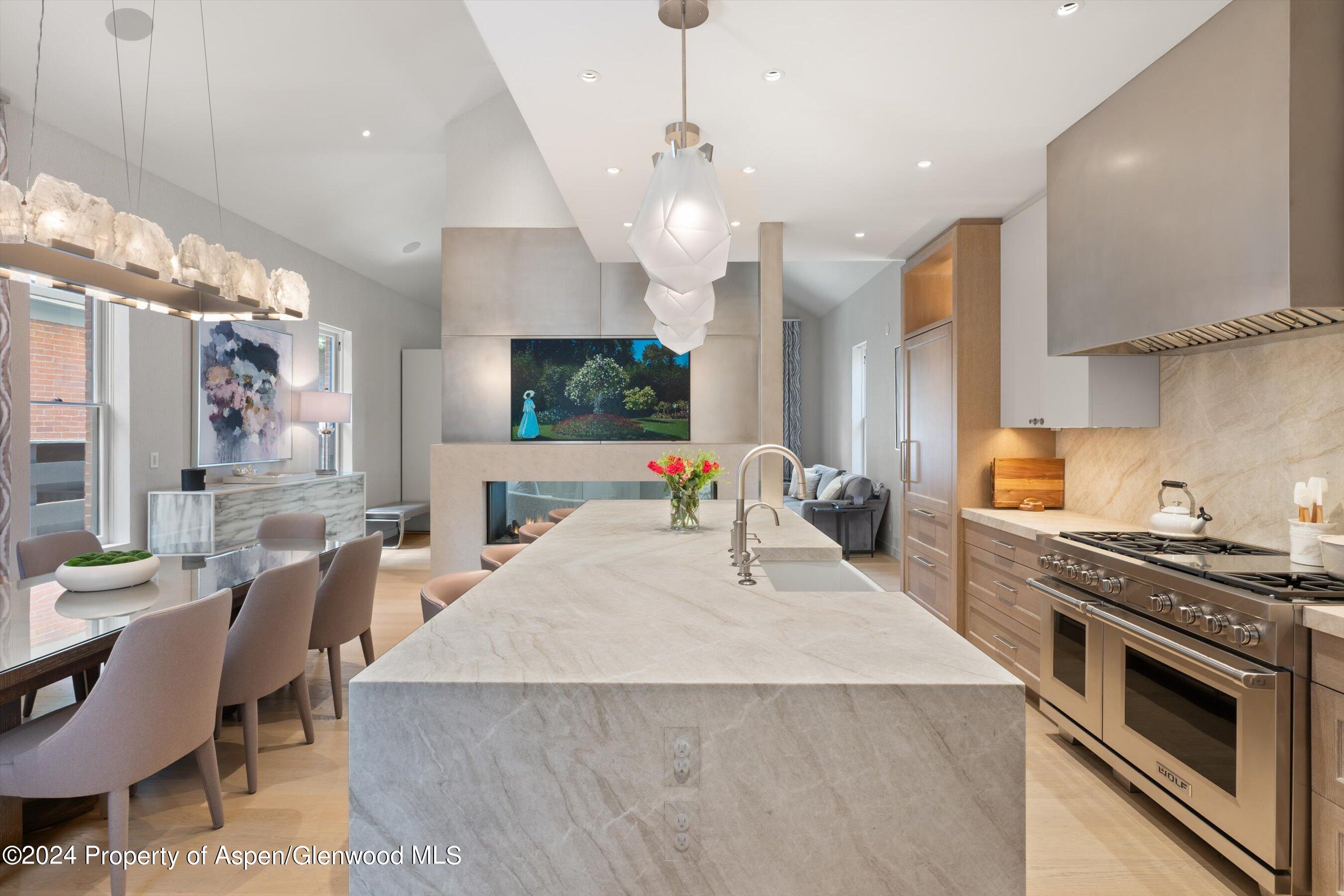 105 E Hallam Street Property Photo 2