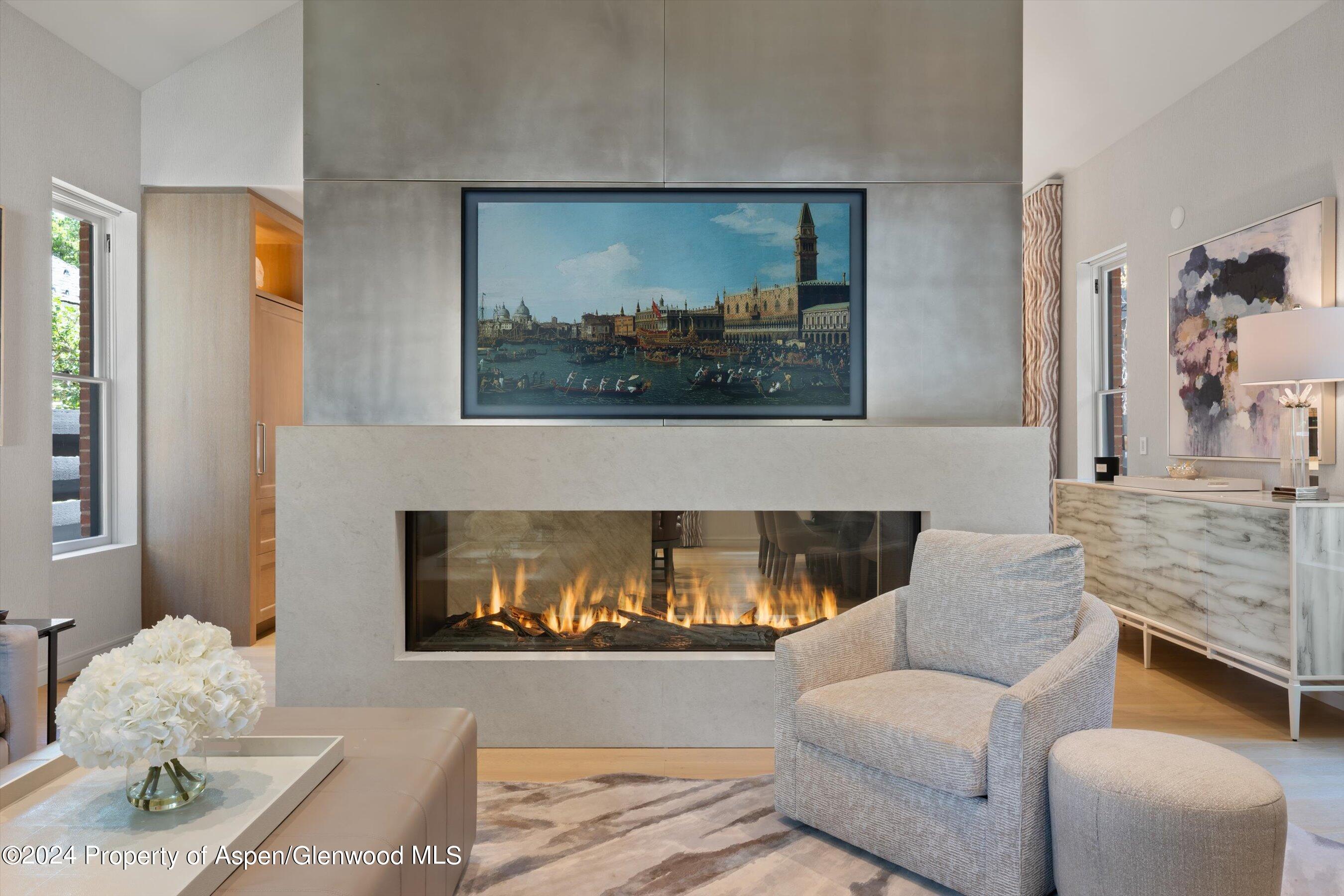 105 E Hallam Street Property Photo 12