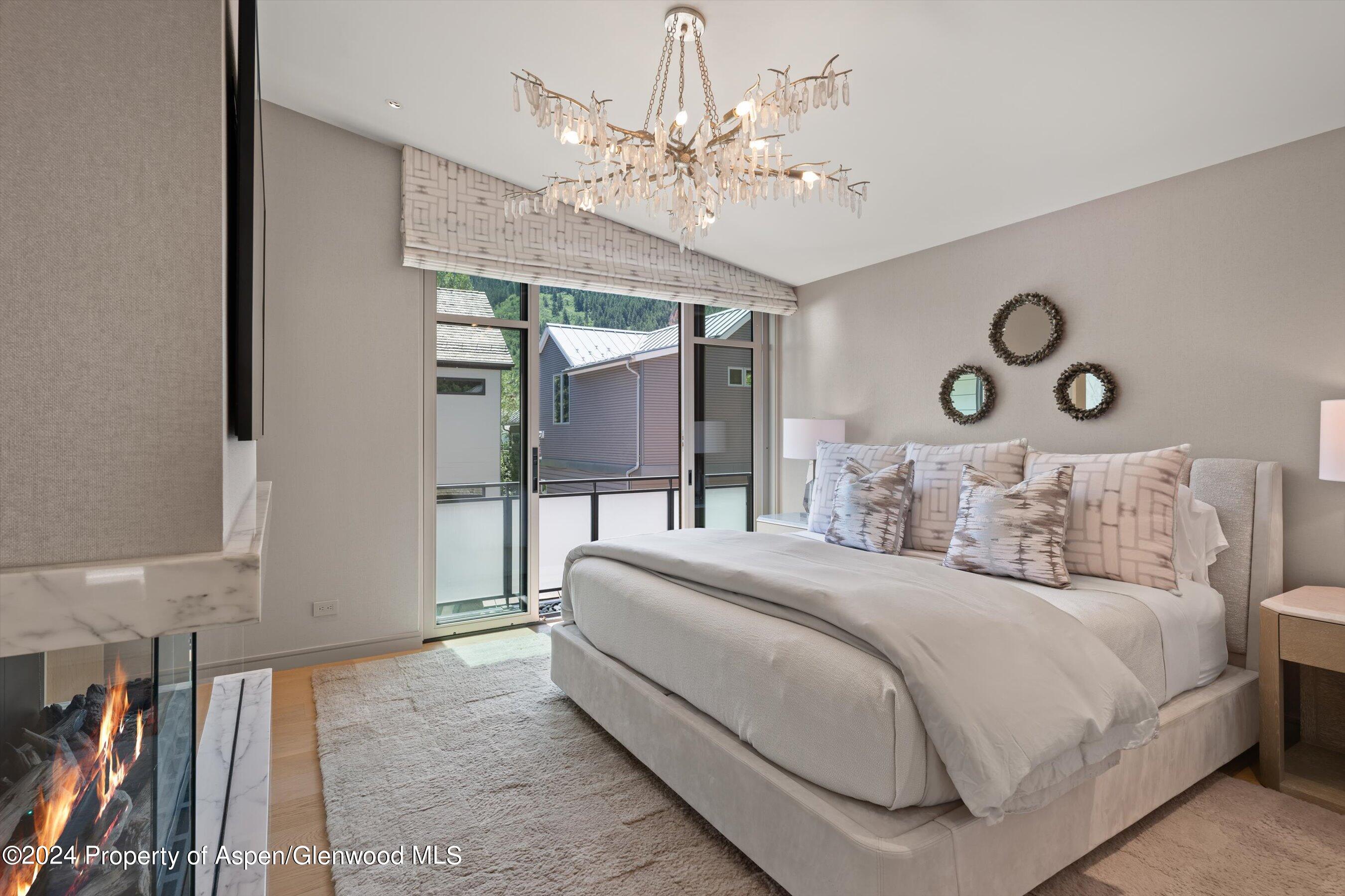 105 E Hallam Street Property Photo 15