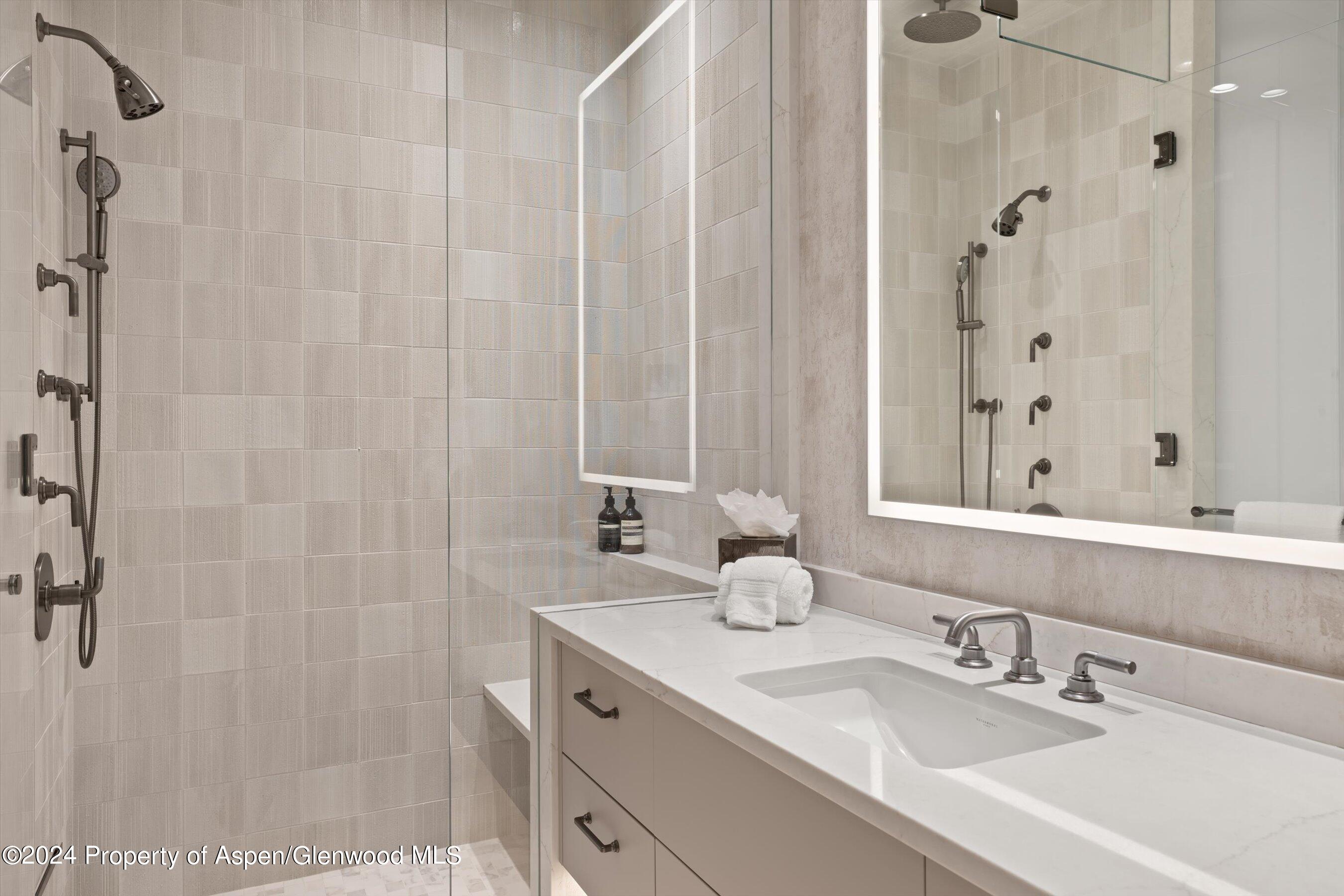 105 E Hallam Street Property Photo 29