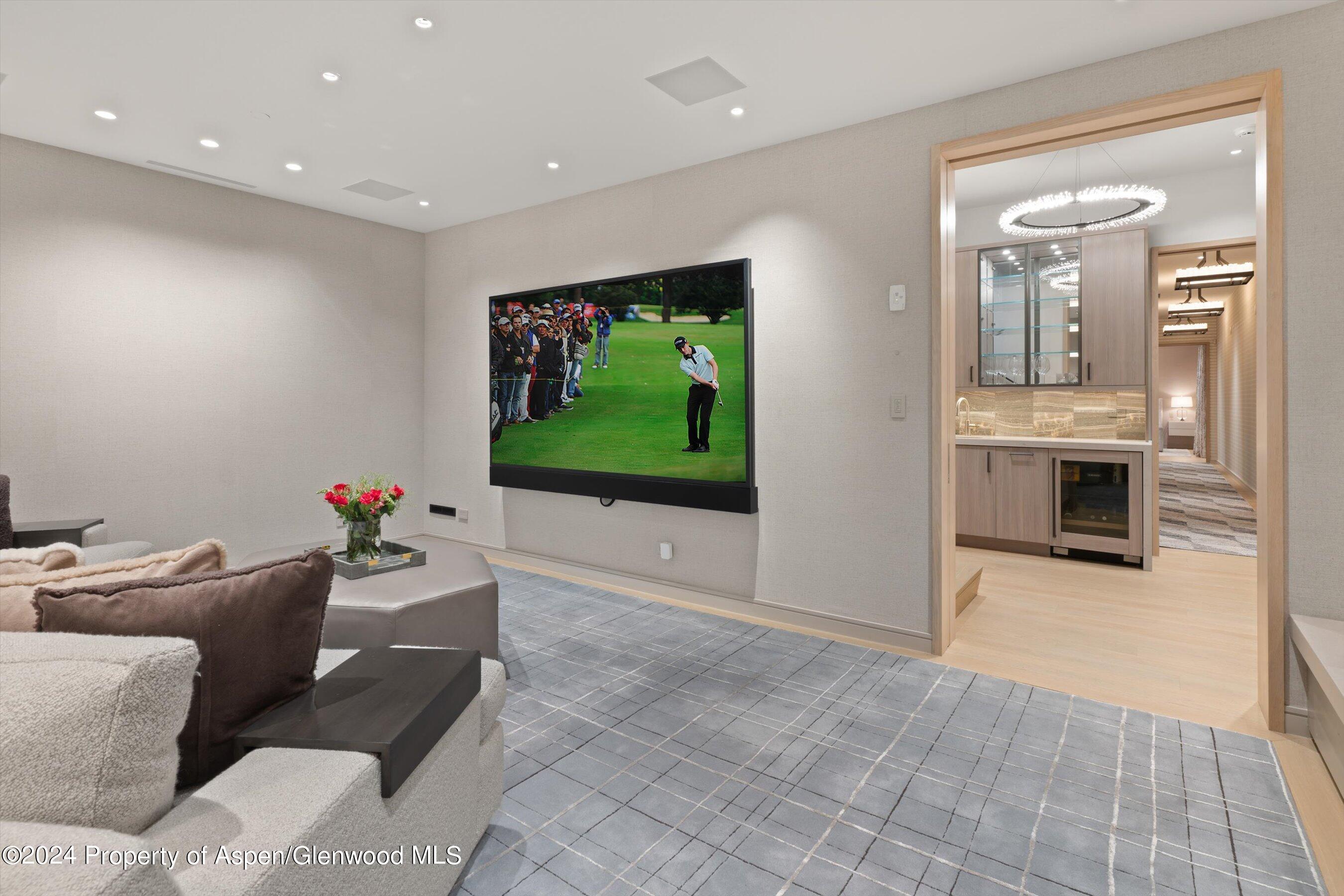 105 E Hallam Street Property Photo 34