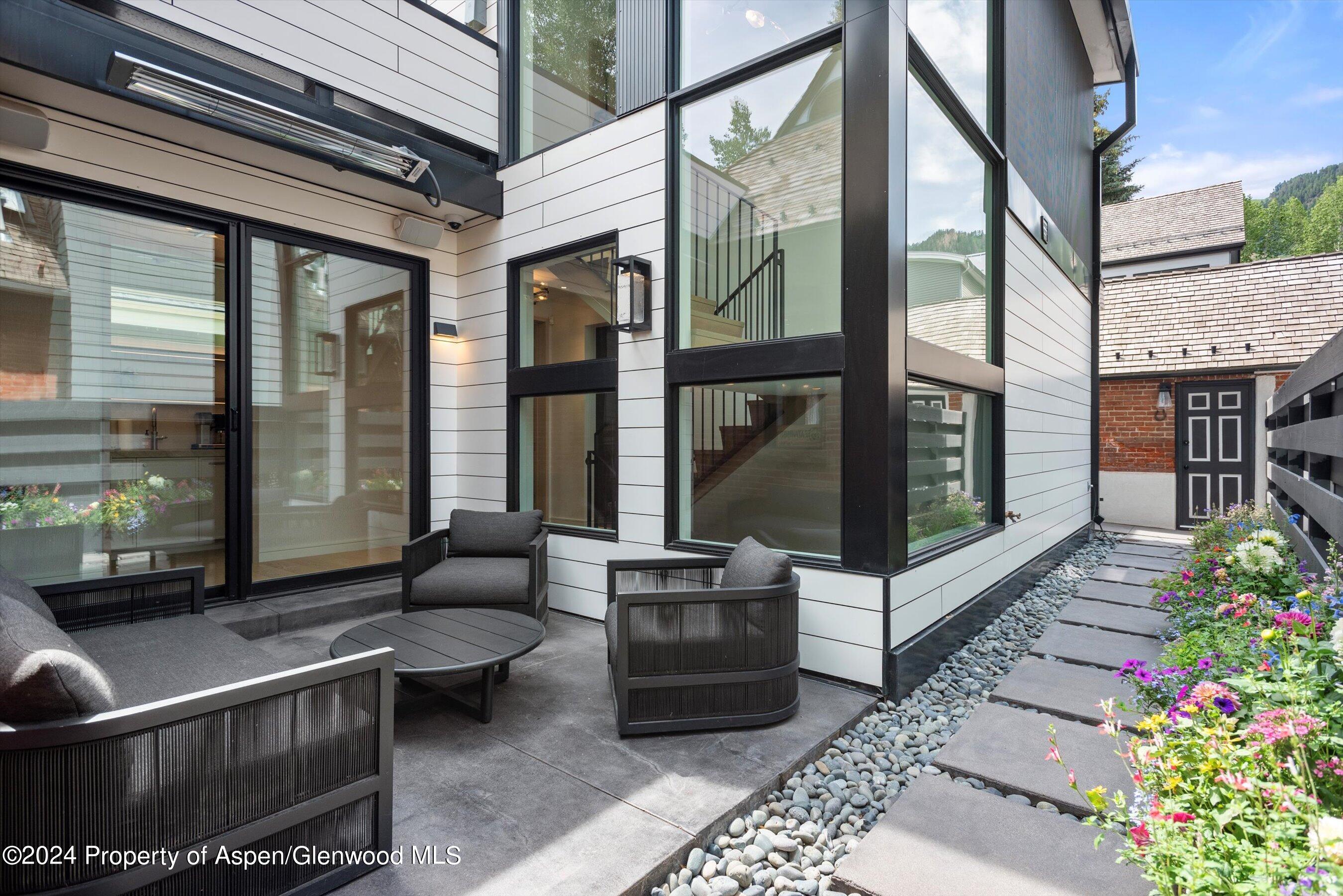 105 E Hallam Street Property Photo 43