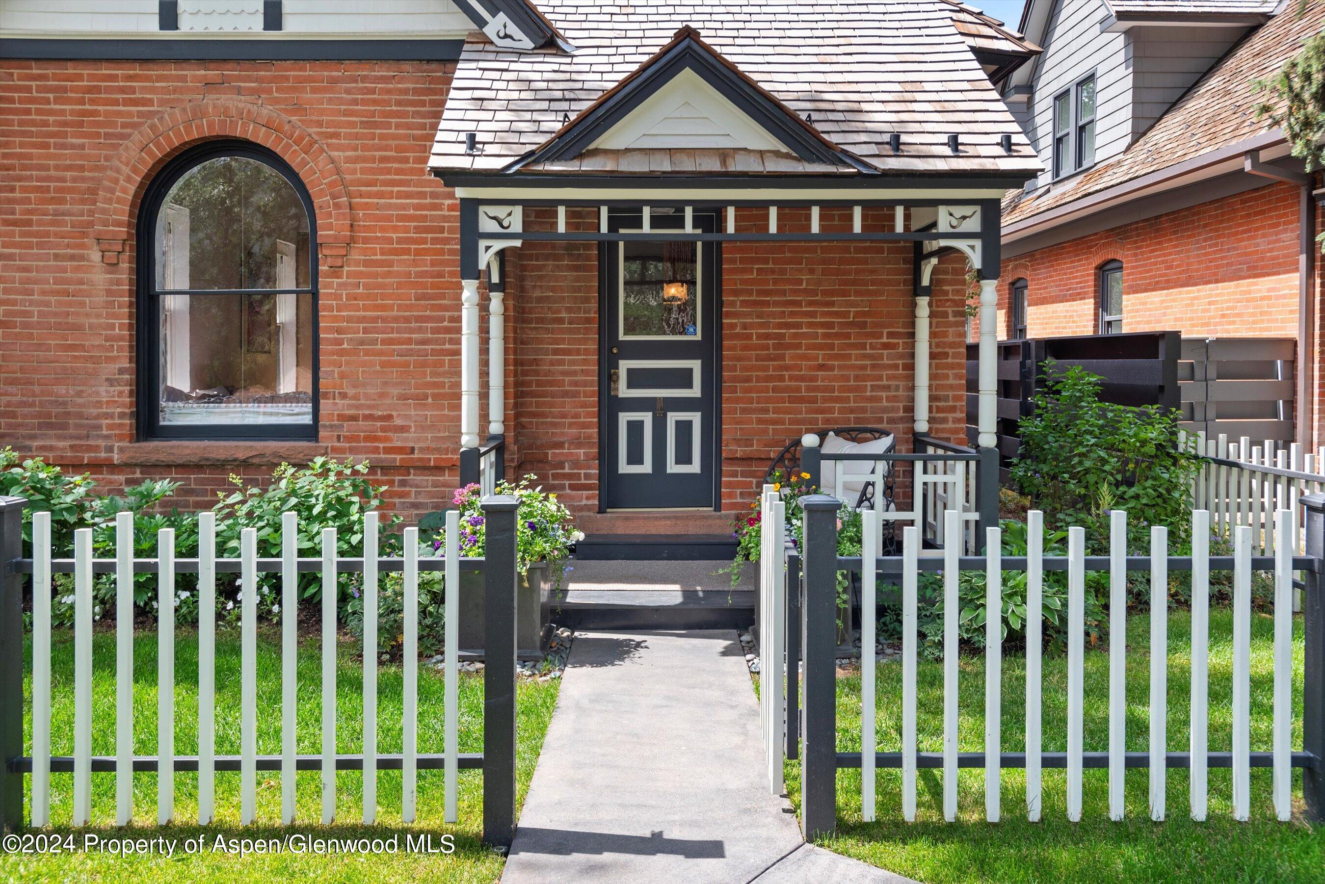 105 E Hallam Street Property Photo 48