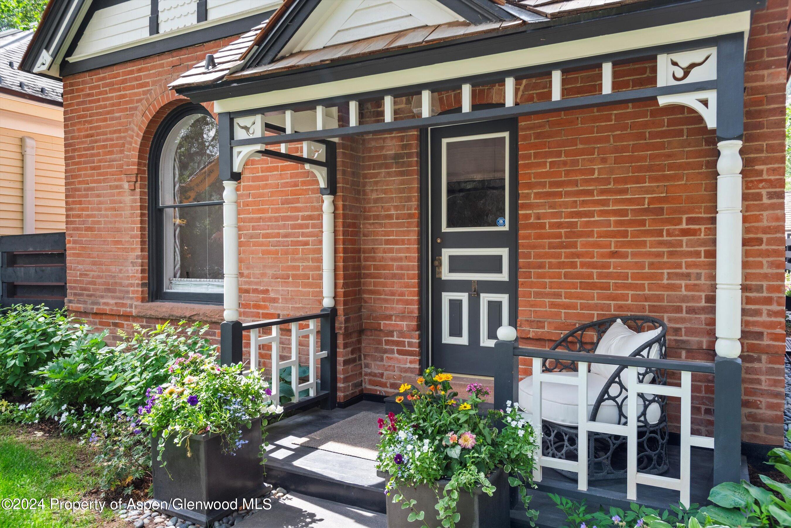 105 E Hallam Street Property Photo 49