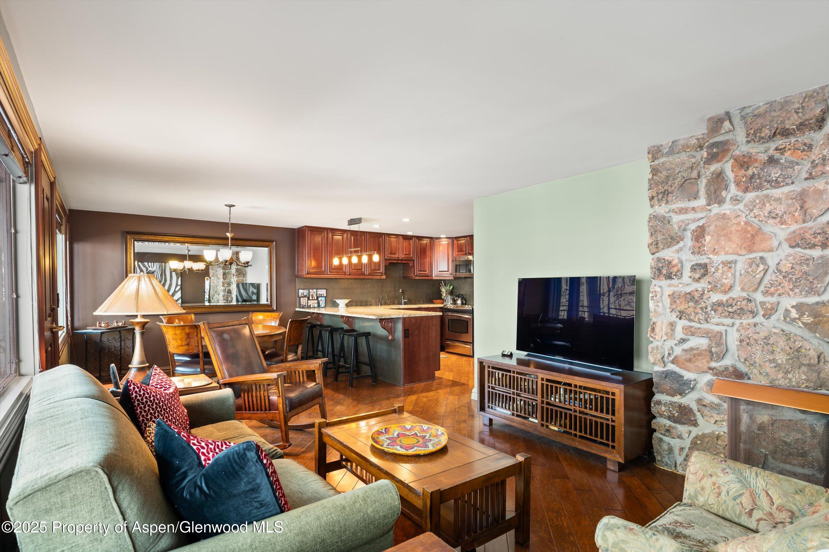 731 S Mill Street, 2c Property Photo 6