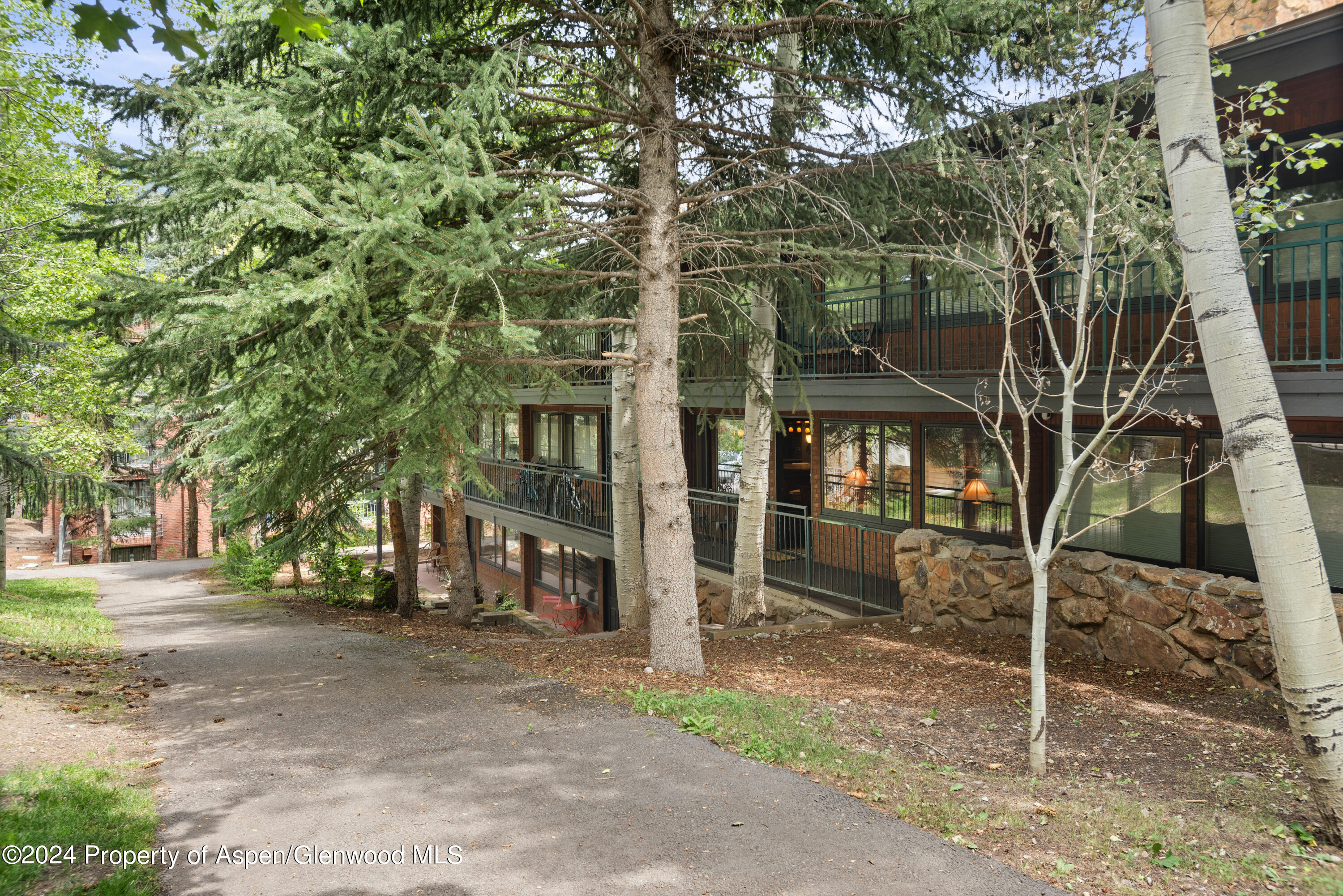 731 S Mill Street, 2c Property Photo 11