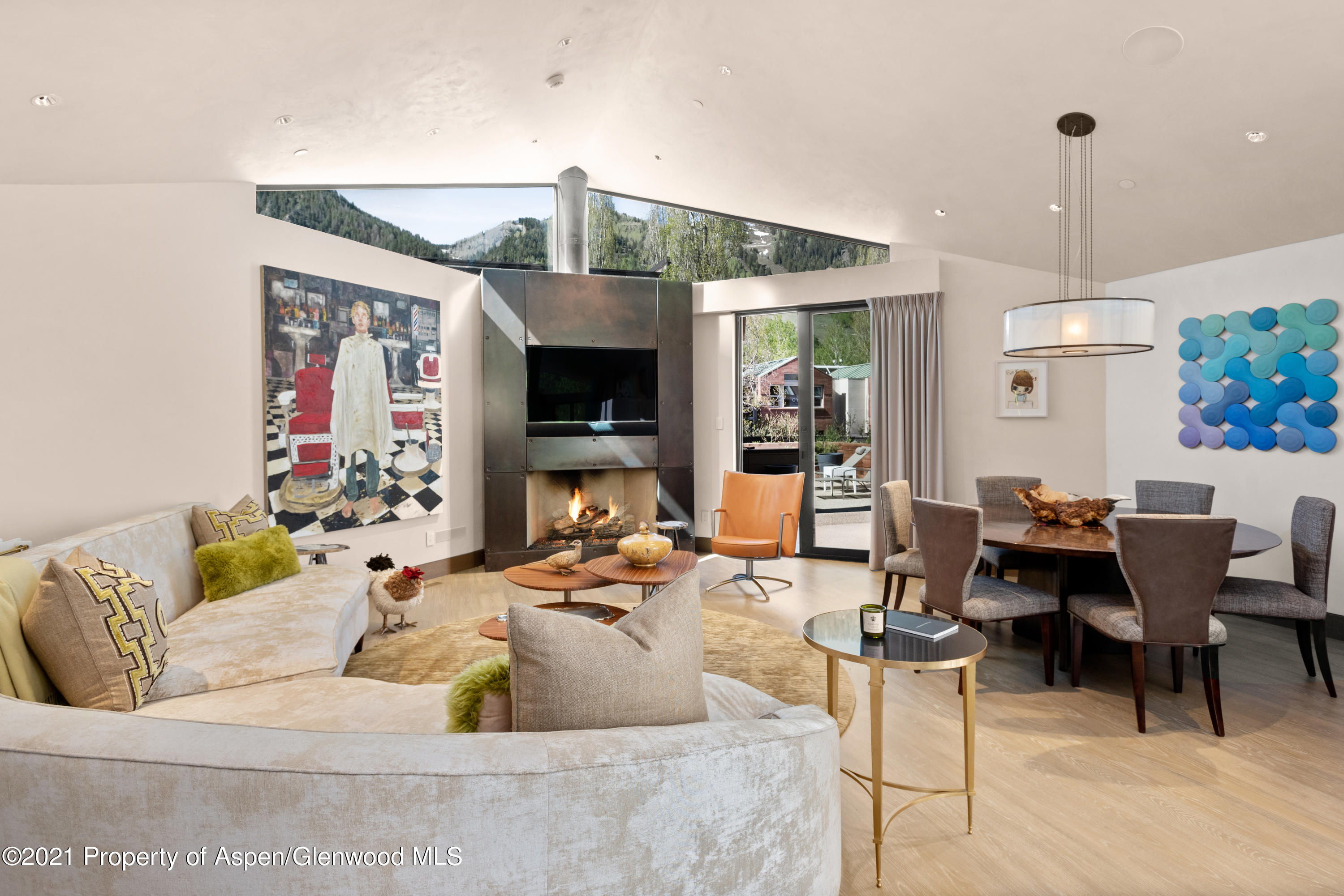 727 E Hopkins Avenue, A Property Photo