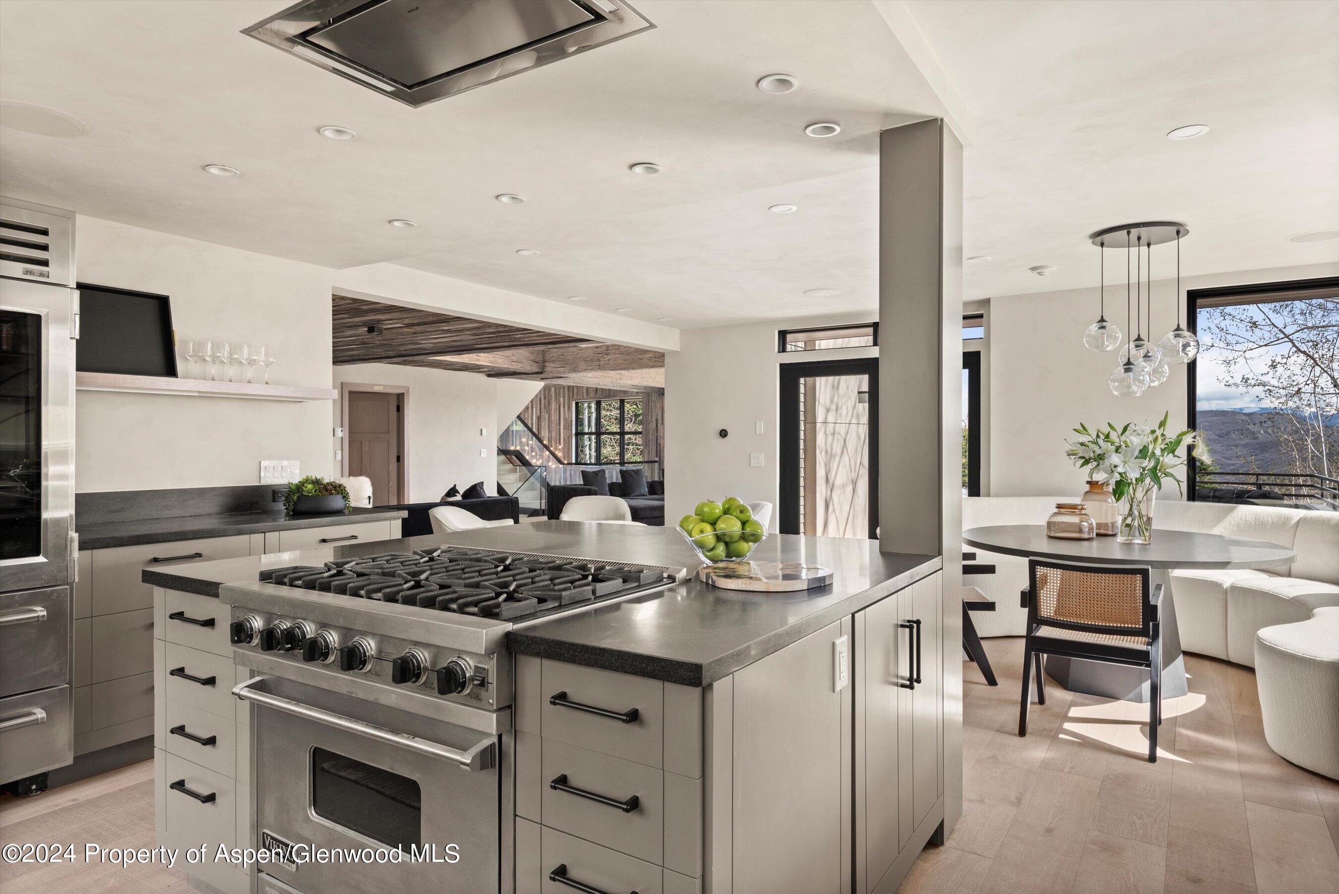 964 Faraway Road Property Photo 1